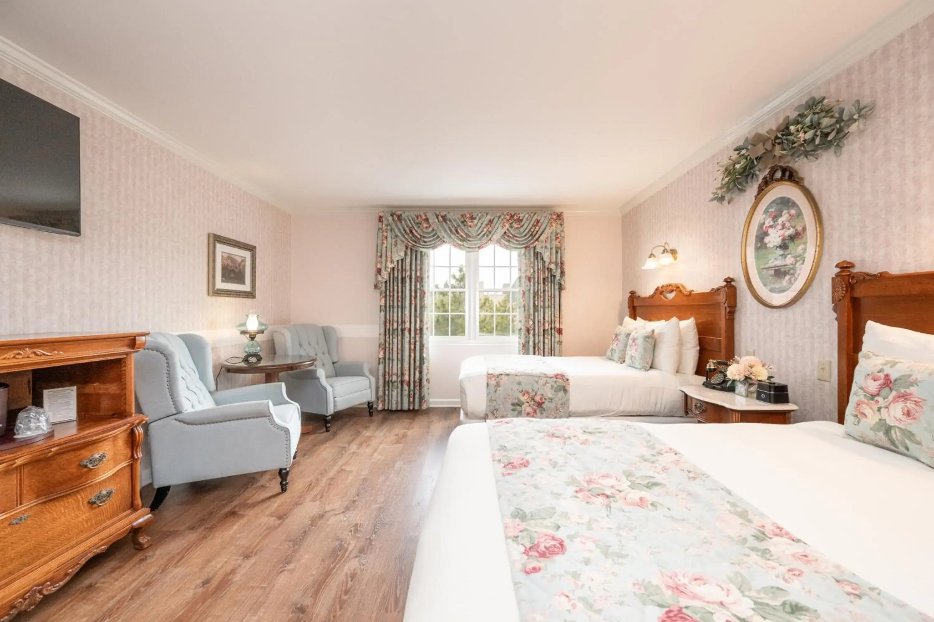 Standard Room with Two Double Beds - Disability Access in Boardwalk Plaza Hotel Standard Room with Two Double Beds - Disability Access in Boardwalk Plaza Hotel