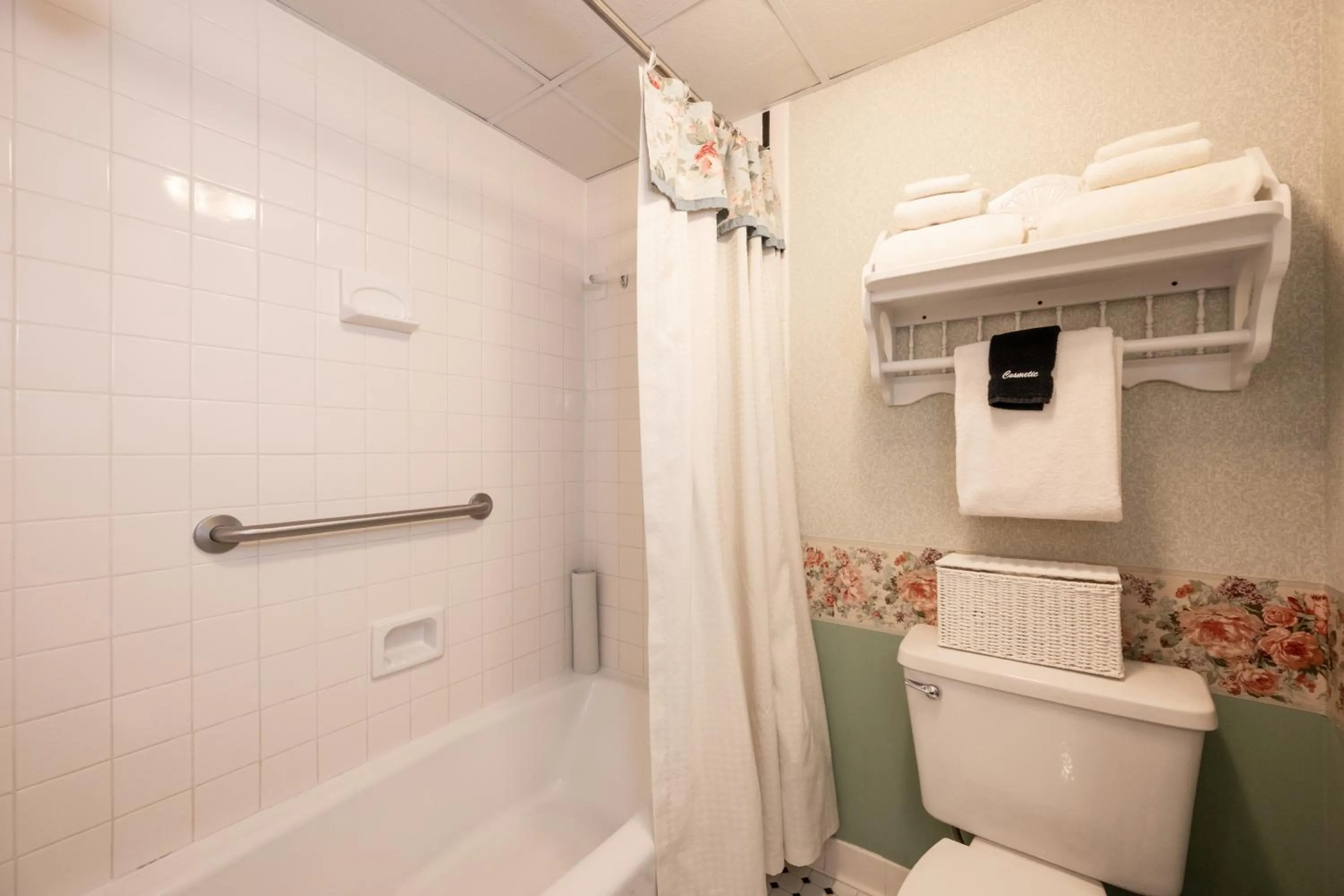Bathroom in Boardwalk Plaza Hotel