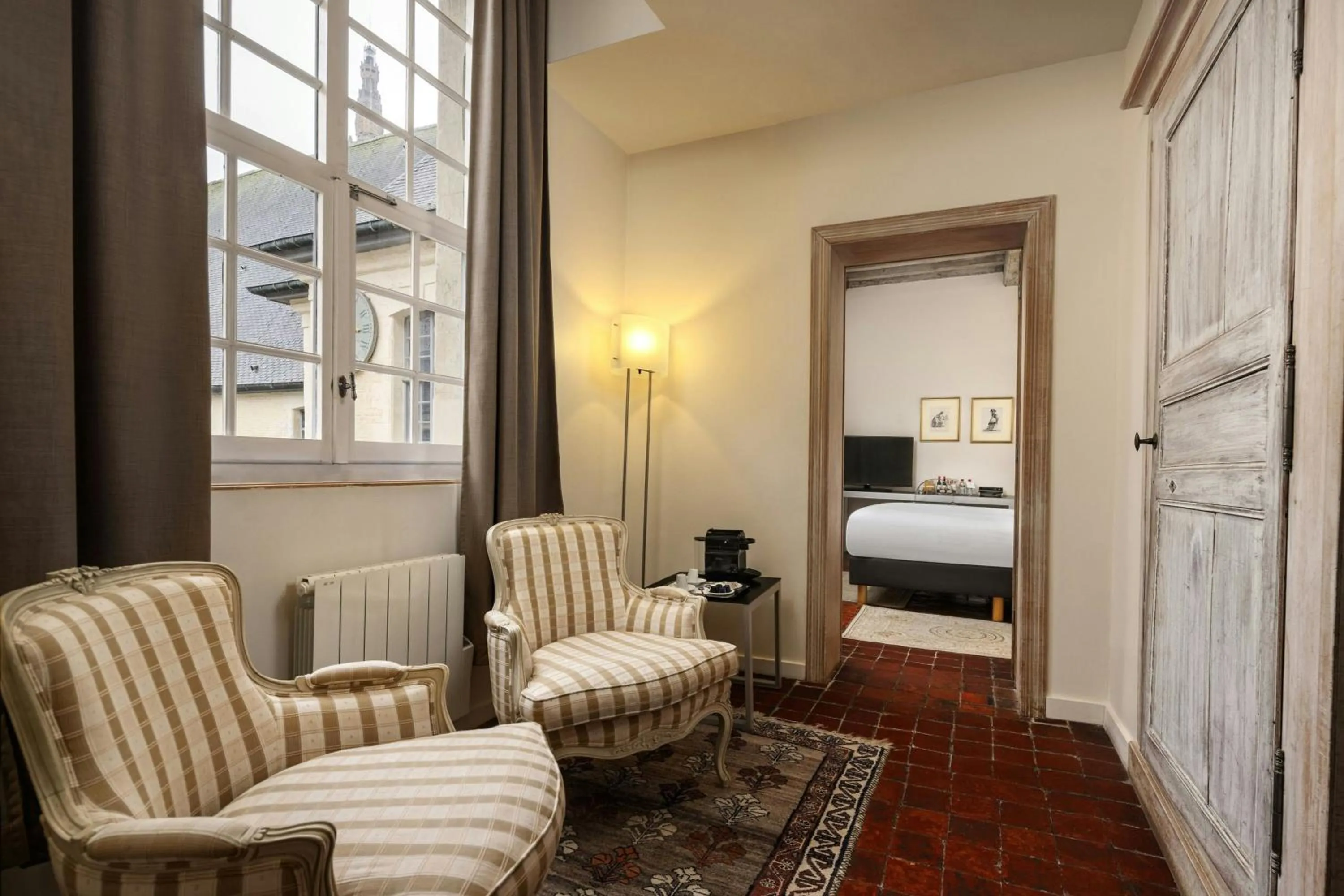 Photo of the whole room, Bed in L'Hermitage Gantois, Autograph Collection