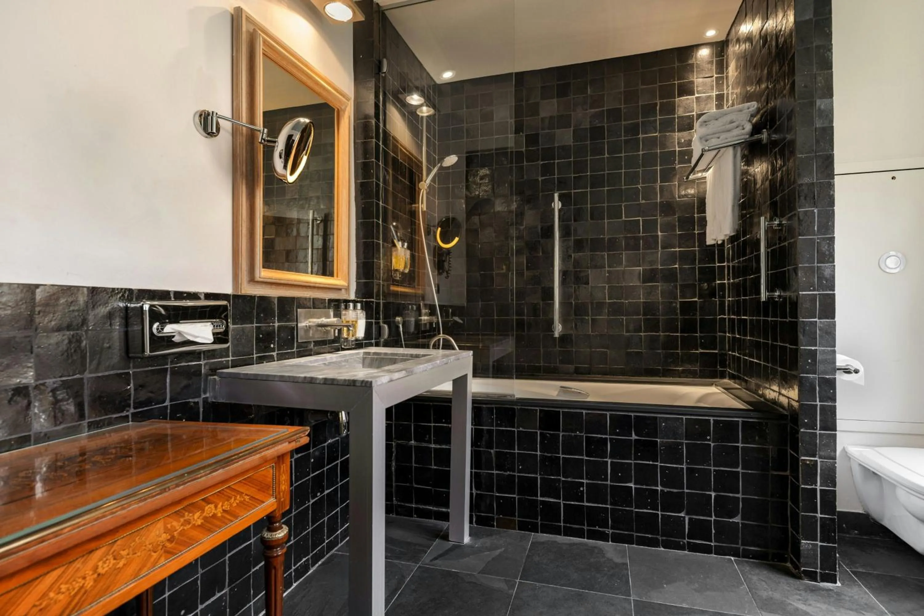 Photo of the whole room in L'Hermitage Gantois, Autograph Collection