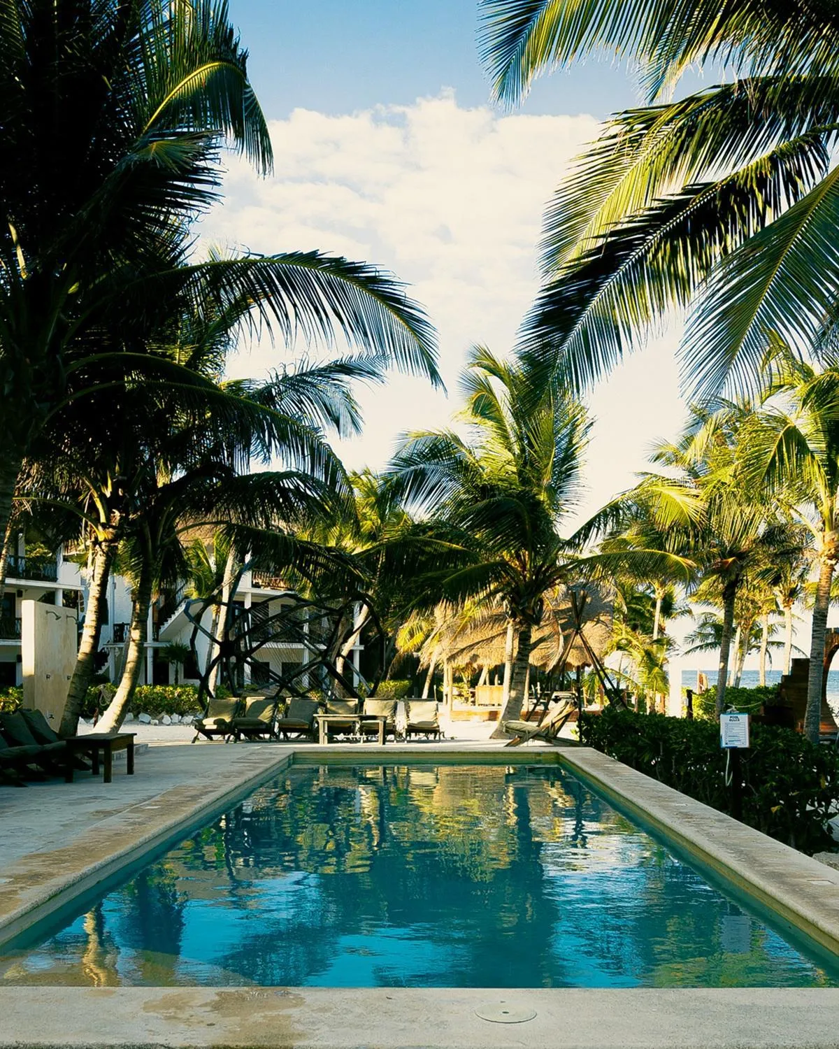 Swimming pool in Mia Tulum Beachfront Resort - Ocean View Suites and Beach Club