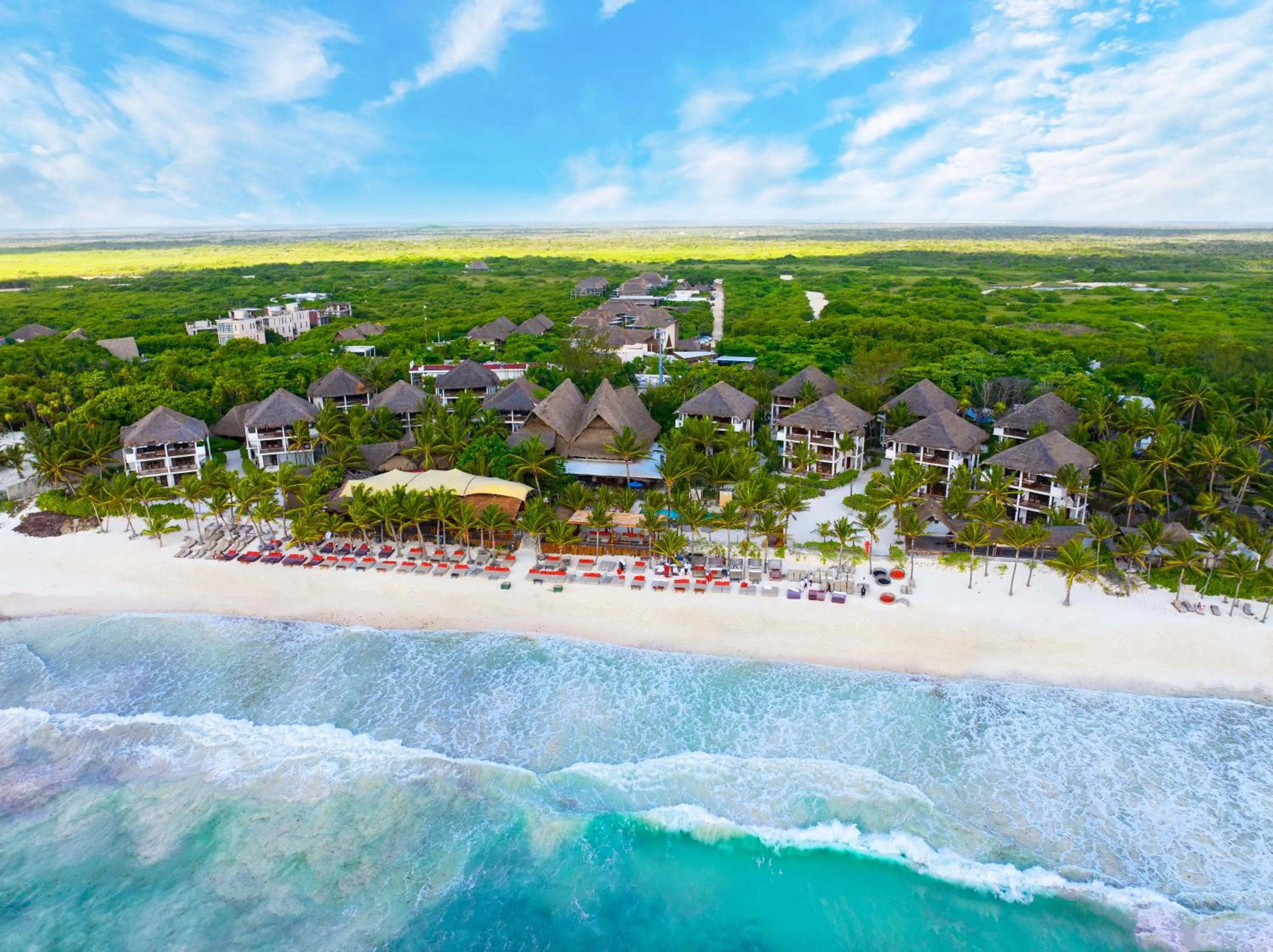 Property building in Mia Tulum Beachfront Resort - Ocean View Suites and Beach Club