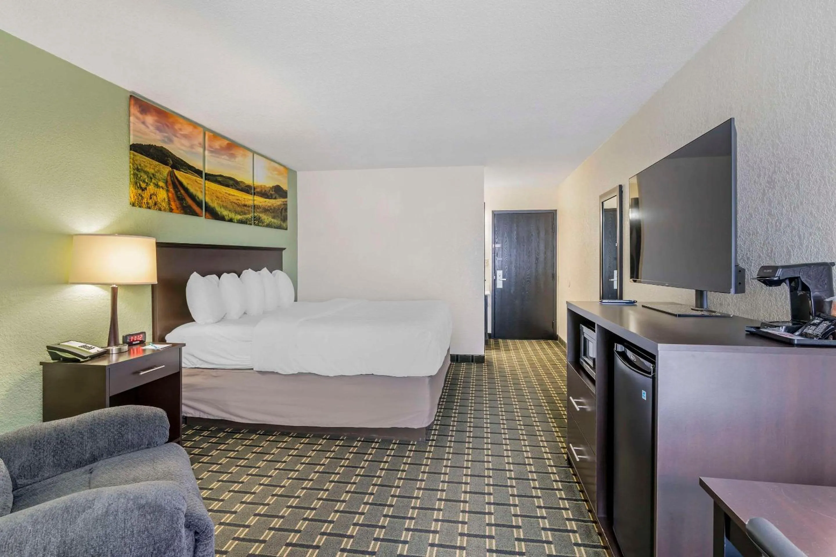 Bedroom, Bed in Clarion Pointe