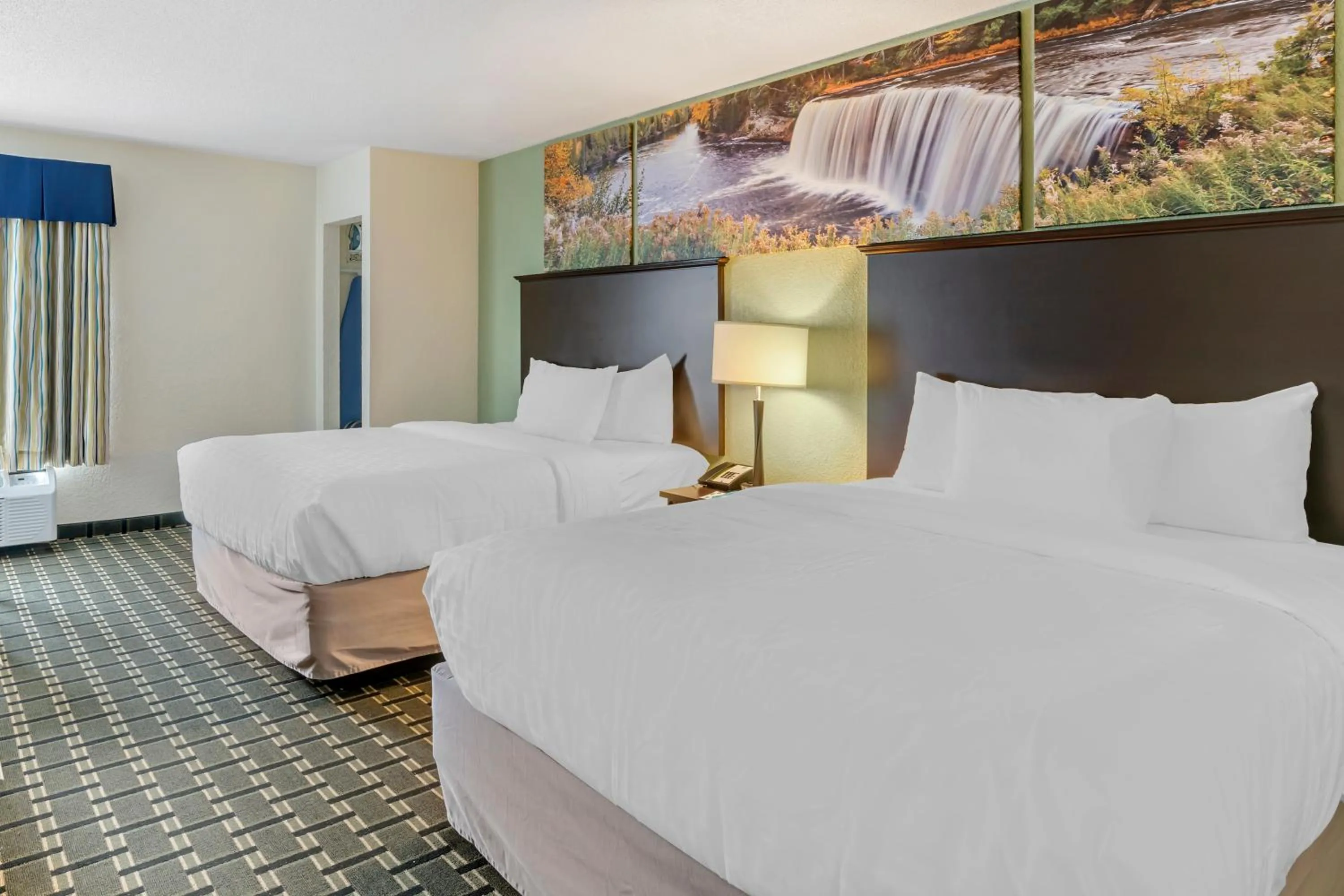 Bed in Clarion Pointe