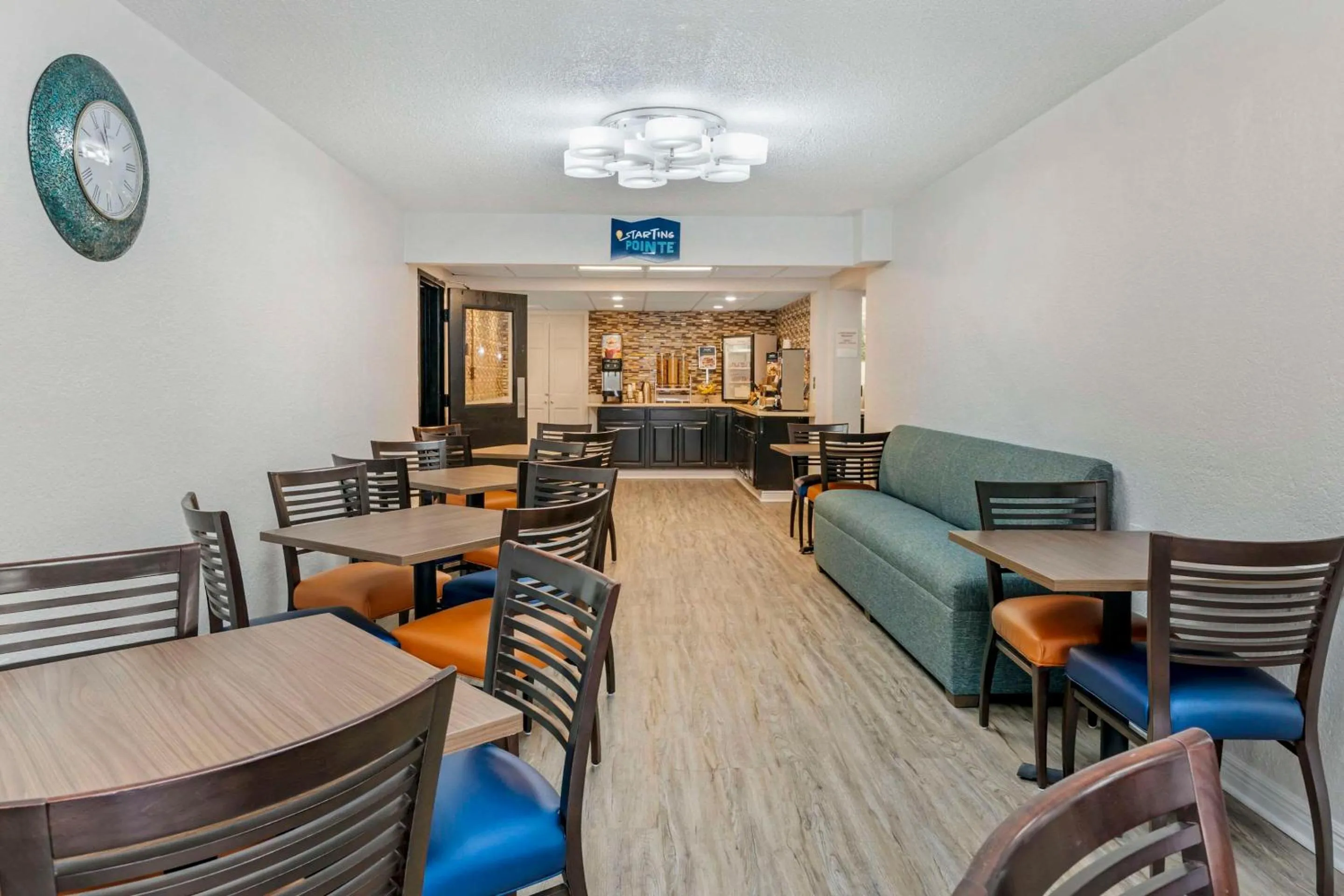 Breakfast in Clarion Pointe