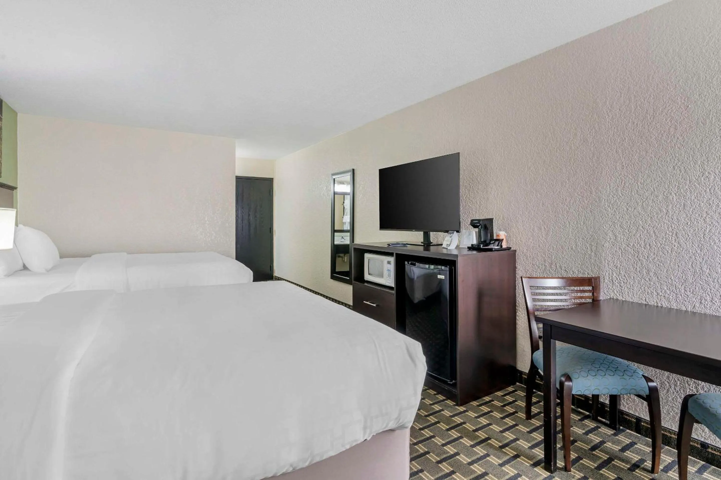 Bedroom, Bed in Clarion Pointe