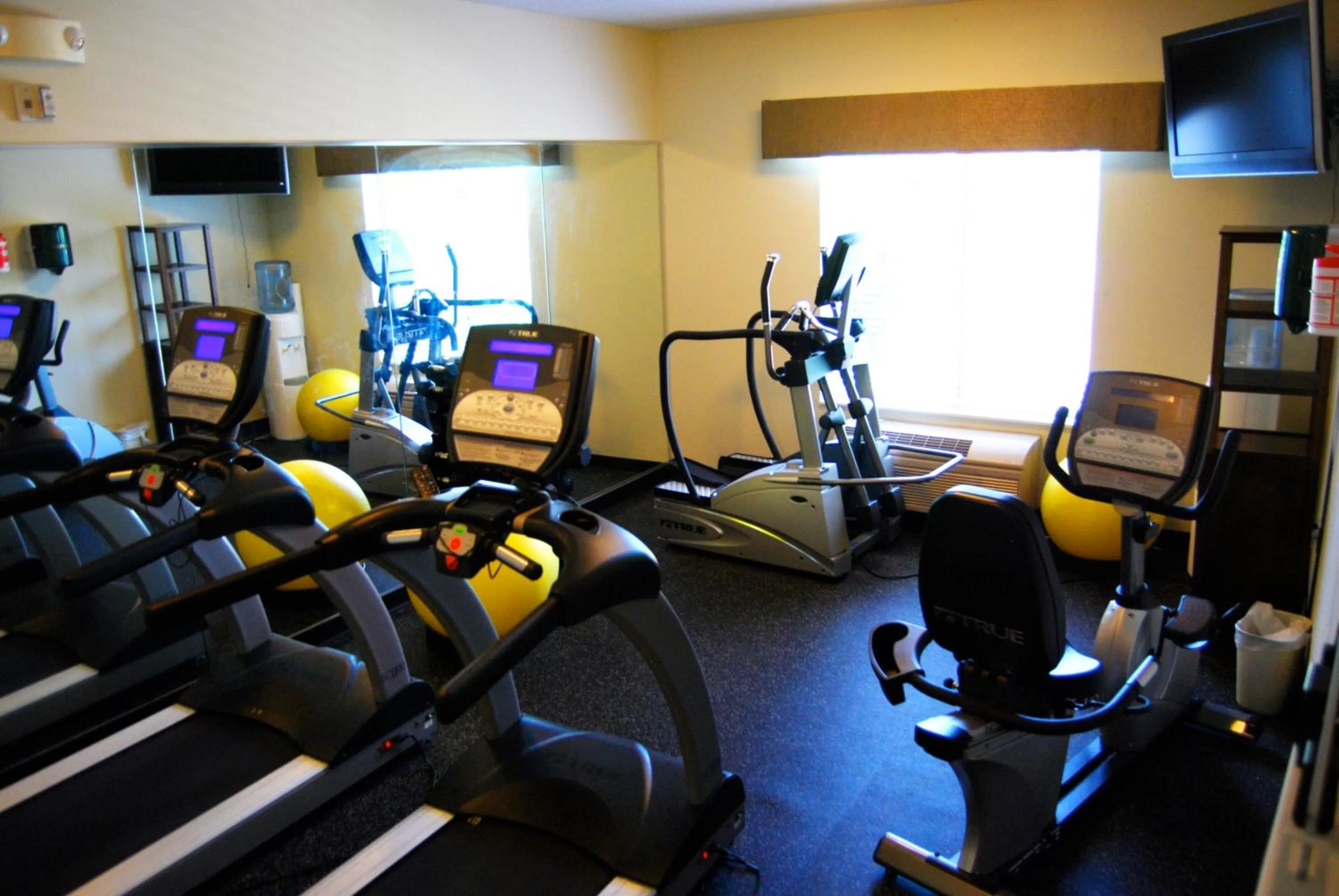 Fitness centre/facilities in Holiday Inn Express & Suites Superior by IHG
