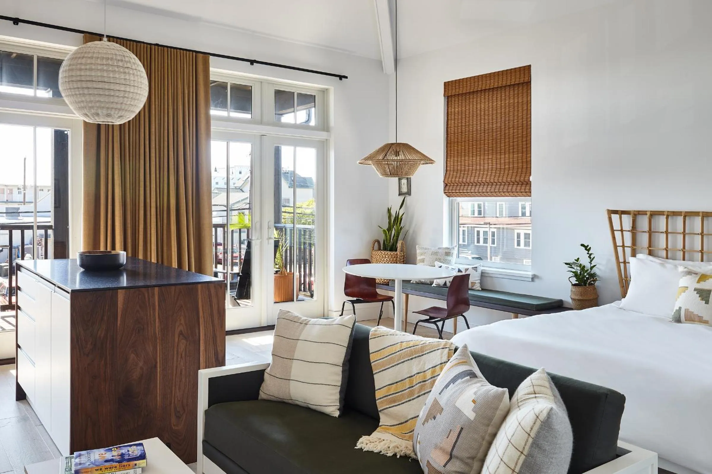 Living room, Bed in Lokal Hotel Cape May