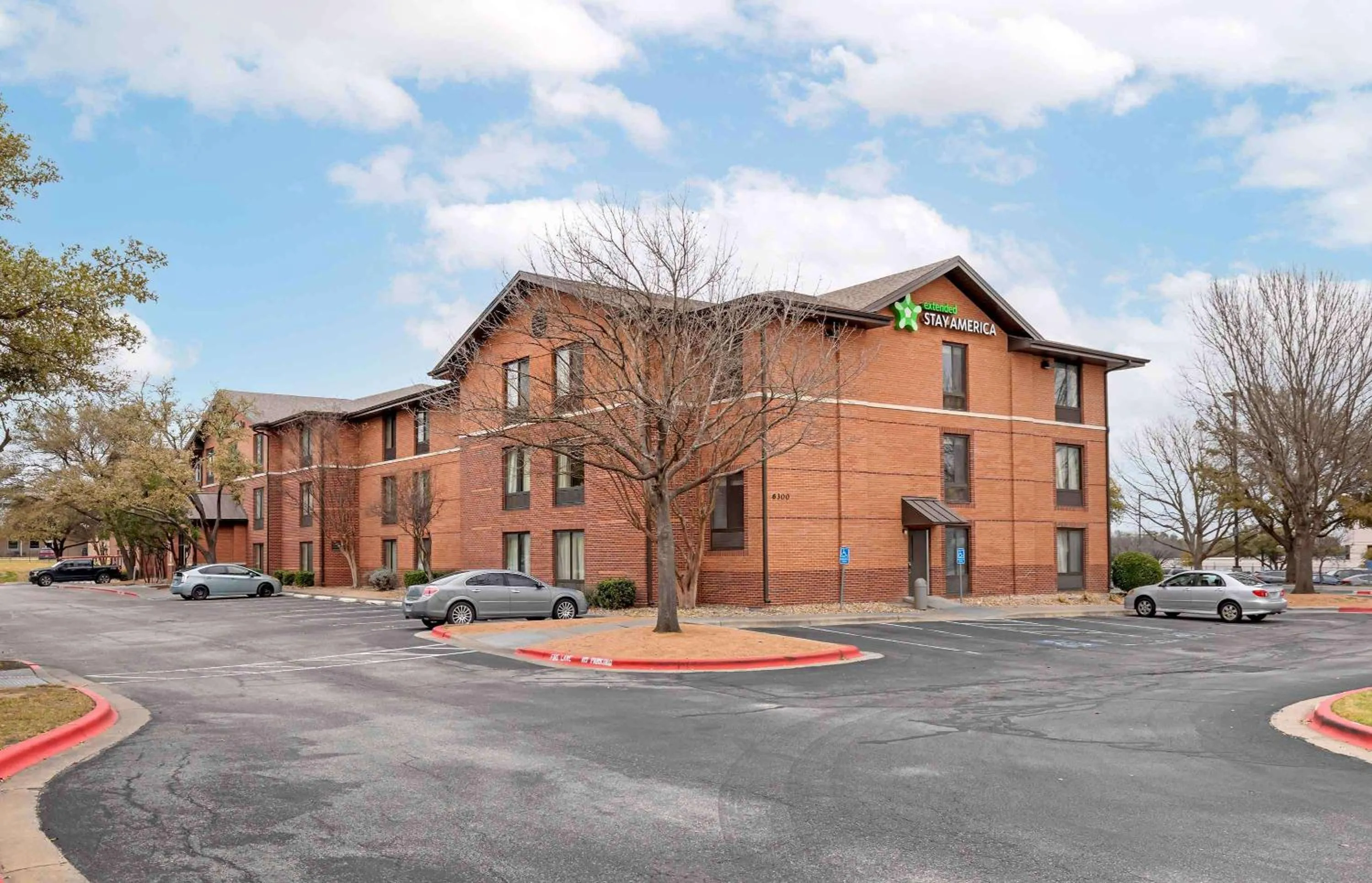 Property building in Extended Stay America Suites - Austin - Metro