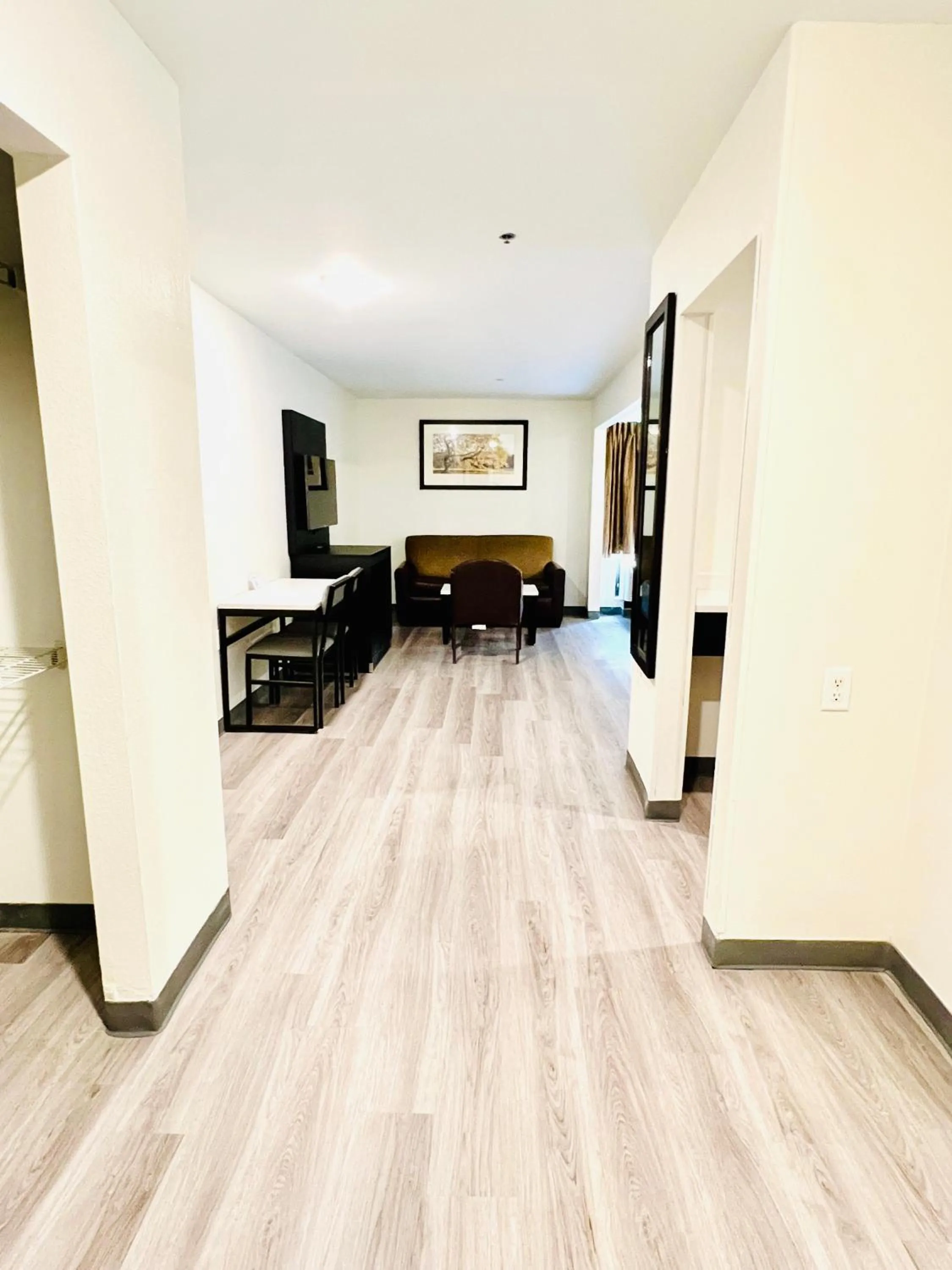 Living room in MainStay Suites Little Rock West Near Medical Centers