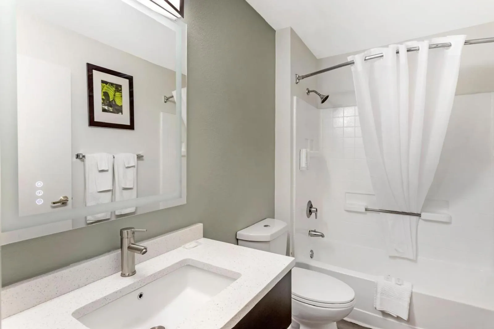 Bathroom in MainStay Suites Little Rock West Near Medical Centers