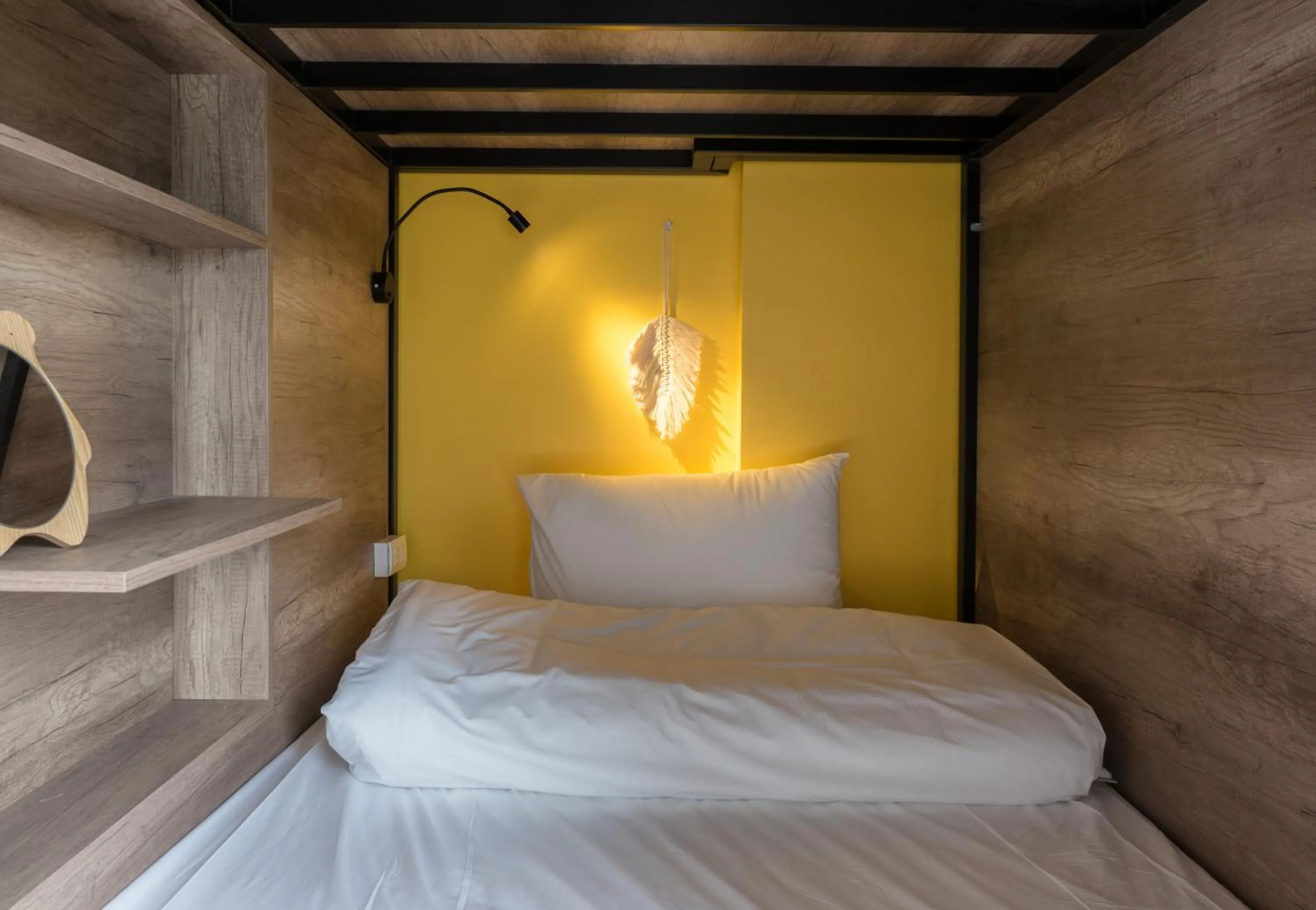 bunk bed, Bed in Wings House