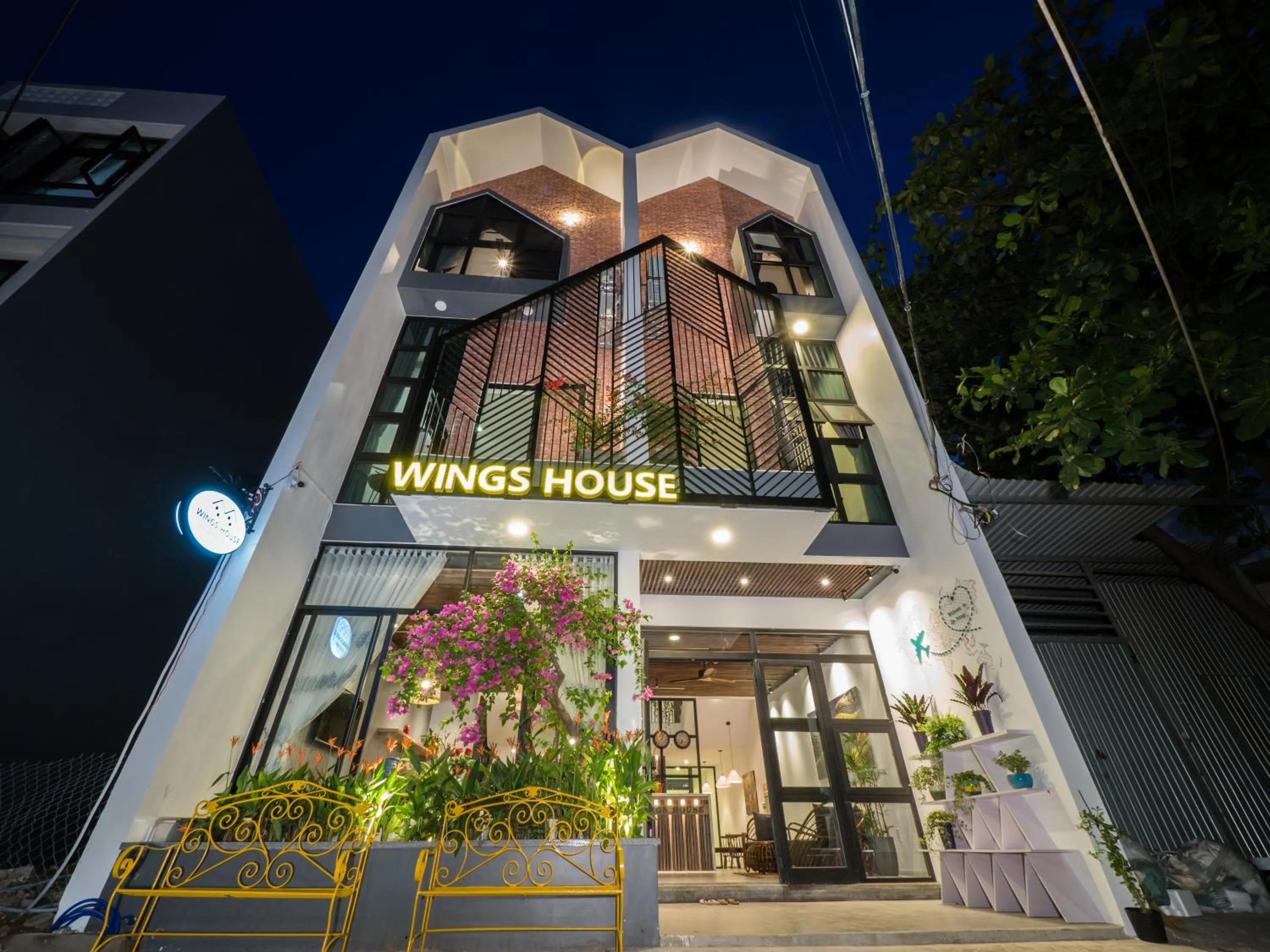 Seating area in Wings House