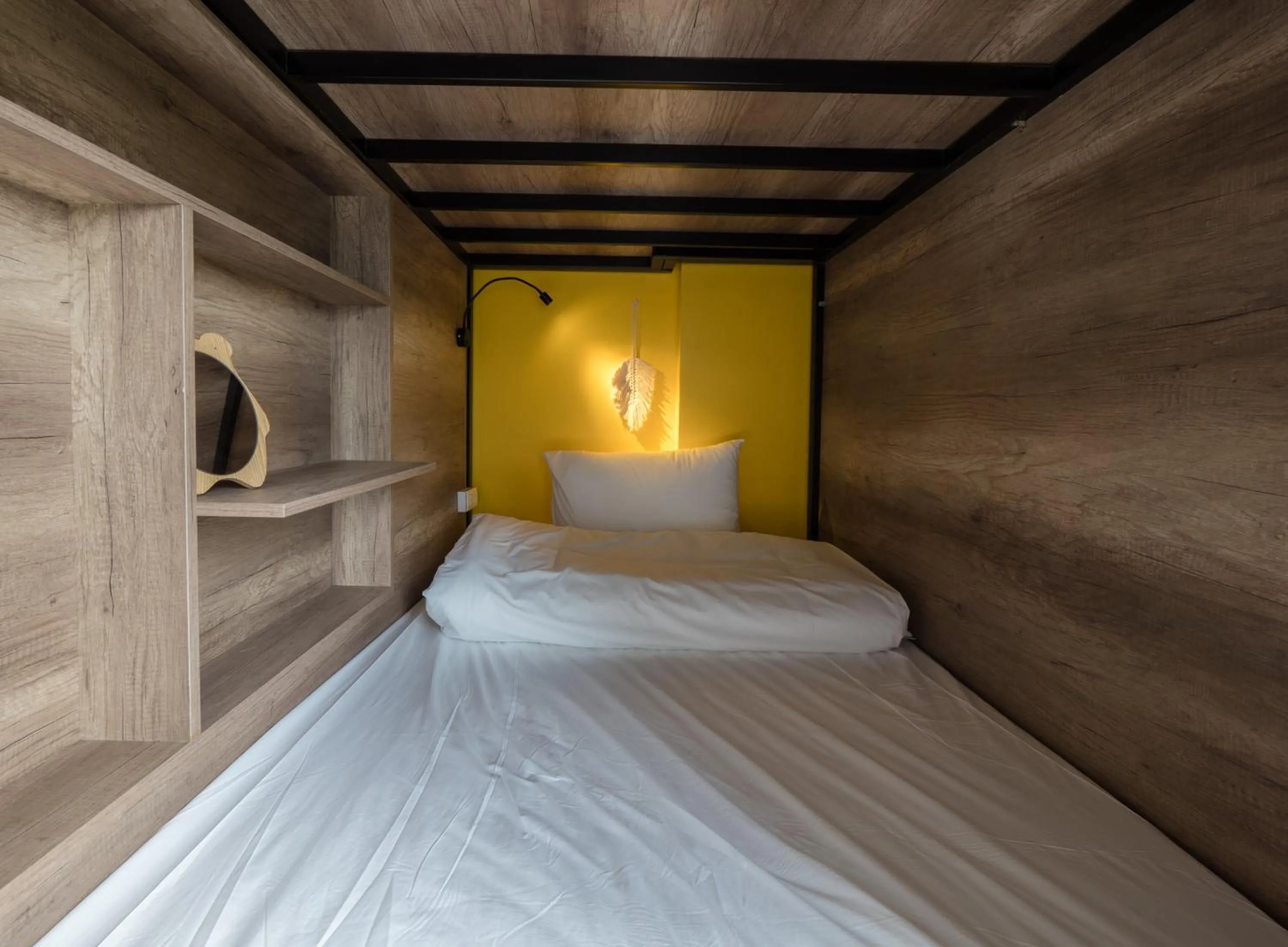 bunk bed, Bed in Wings House