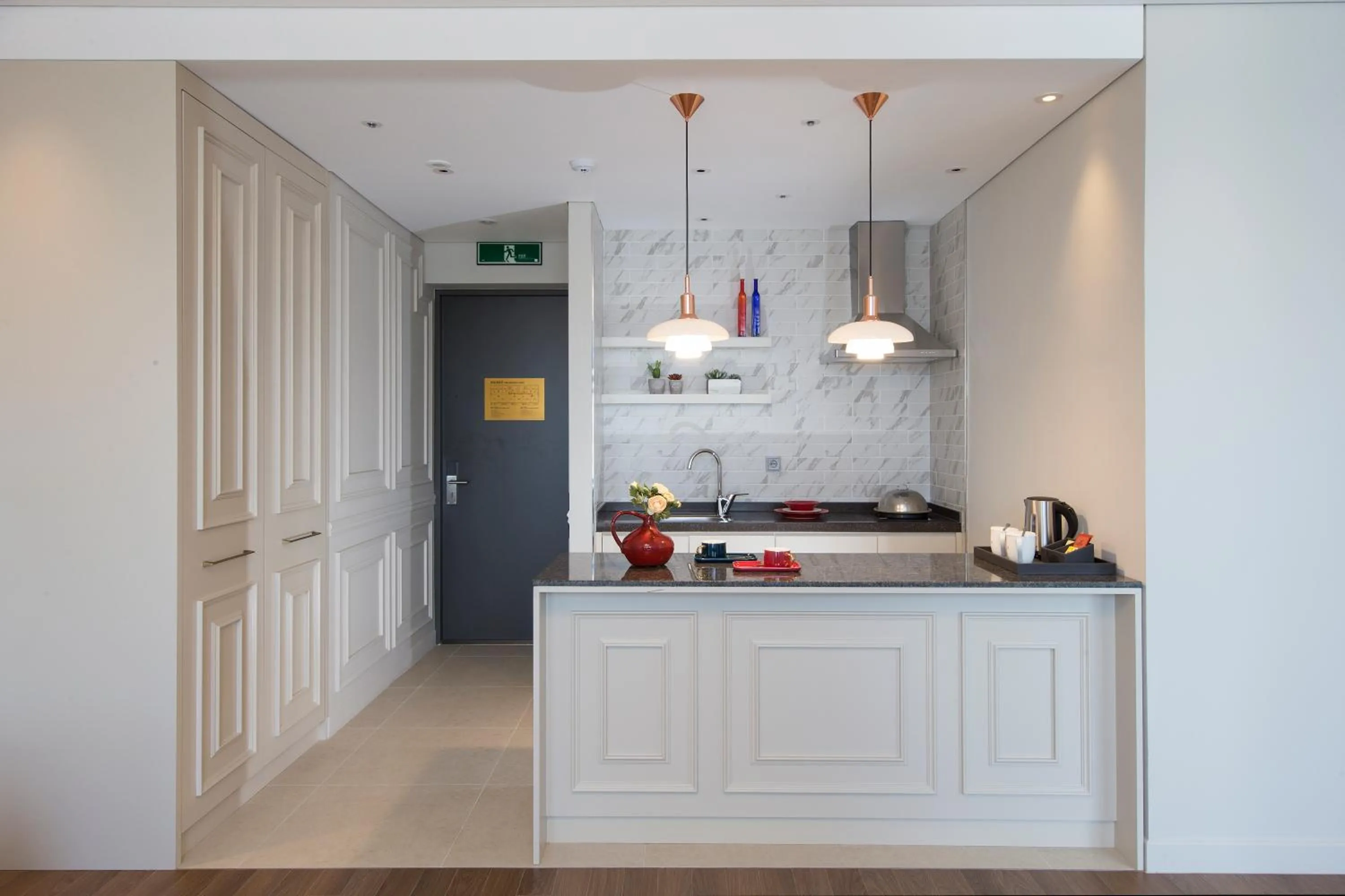 Kitchen or kitchenette in Ramada by Wyndham Daejeon