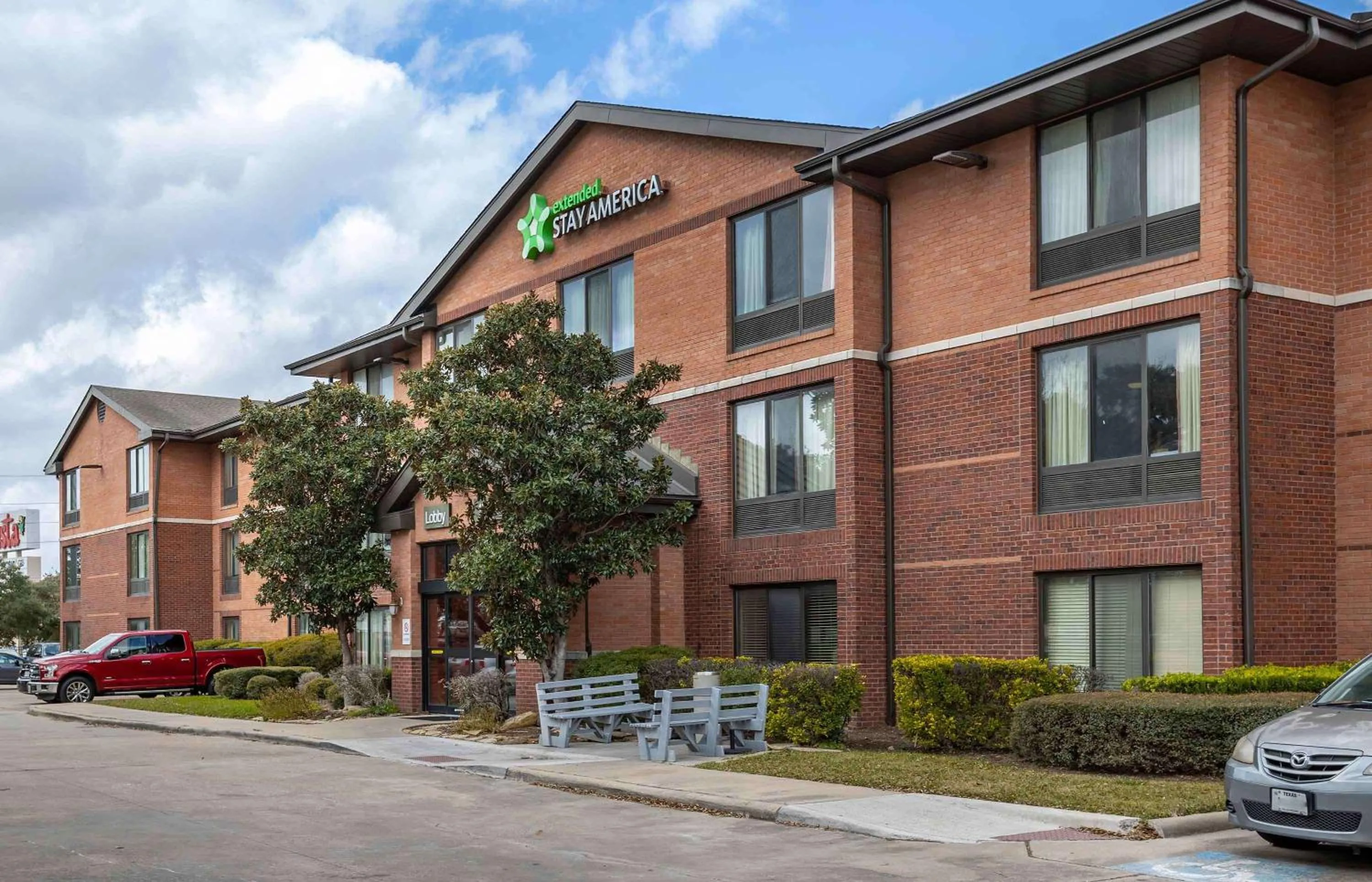 Property building in Extended Stay America Suites - Houston - Med Ctr - NRG Park - Kirby