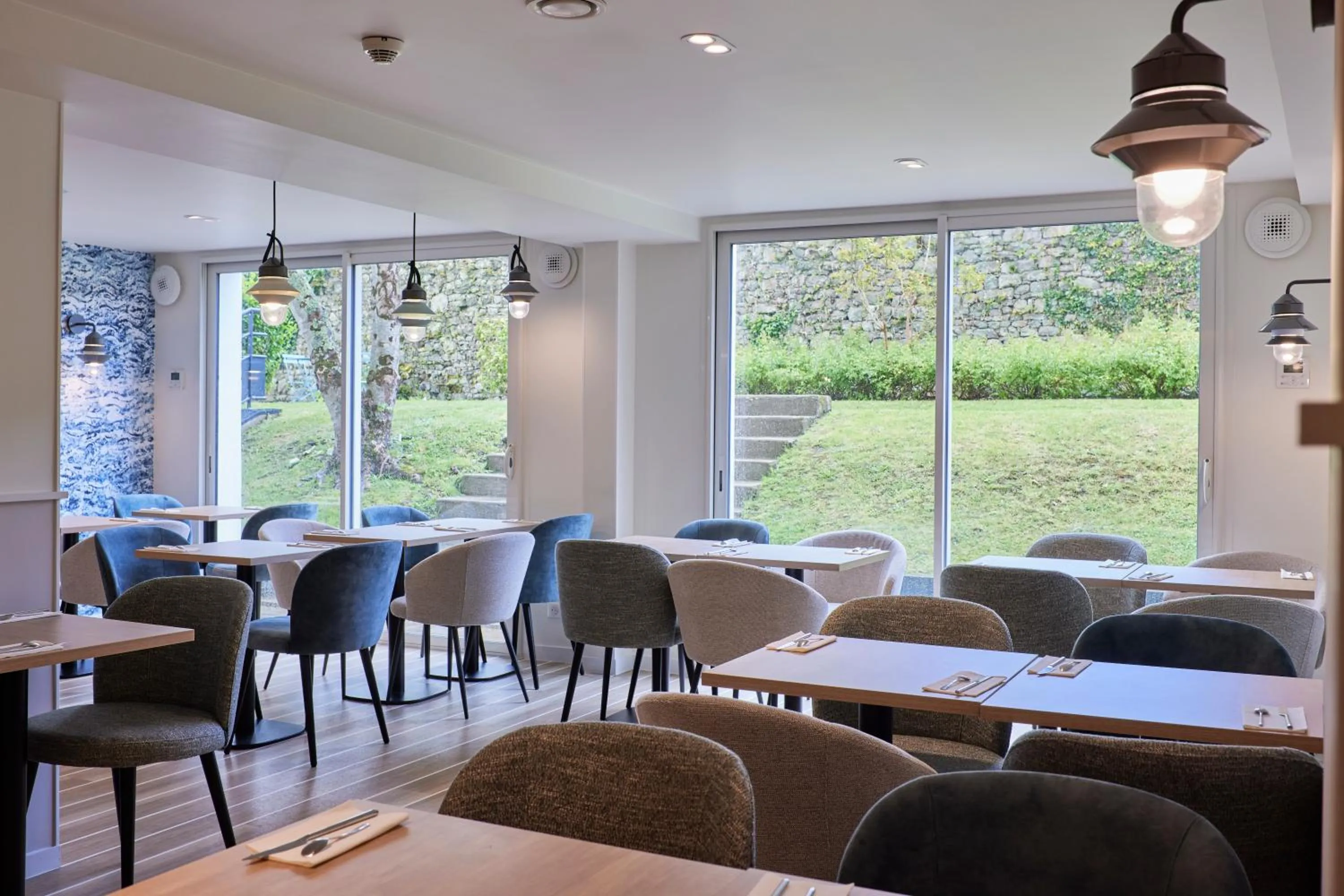 Breakfast in Quality Hotel La Marebaudière Vannes Centre