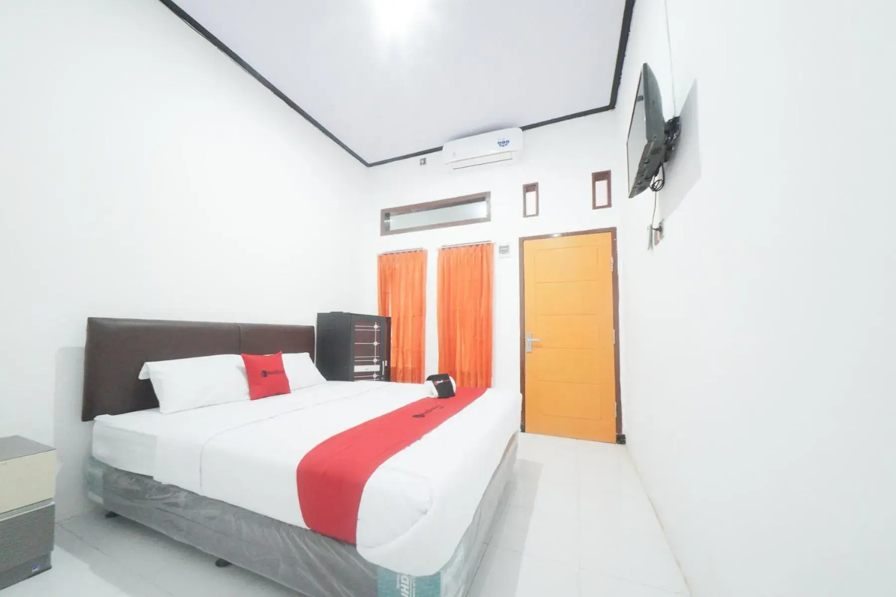 RedDoorz Syariah near Mall Roxy Banyuwangi 2 RedDoorz Syariah near Mall Roxy Banyuwangi 2