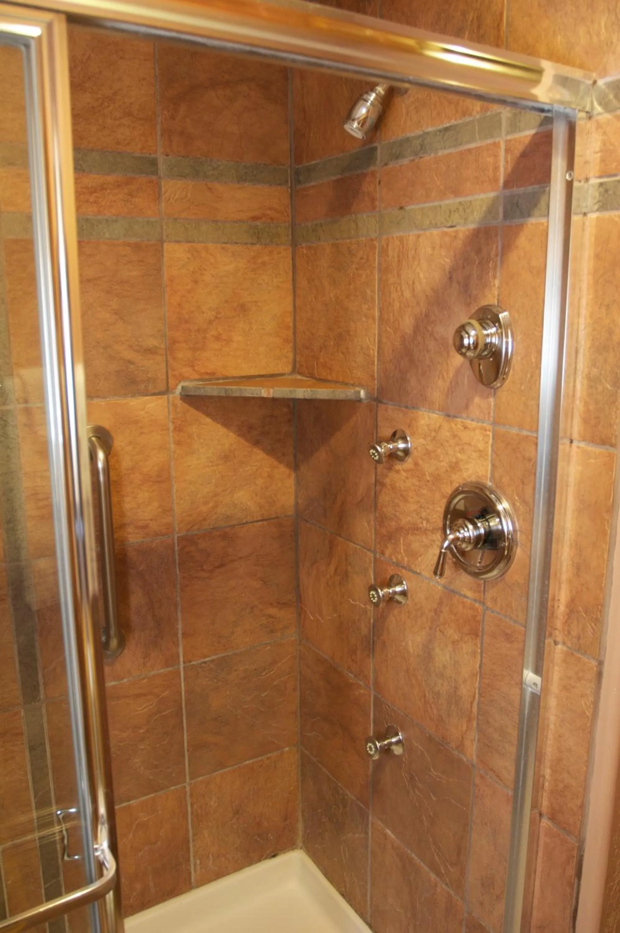 Bathroom in Sleepy Forest Cottages