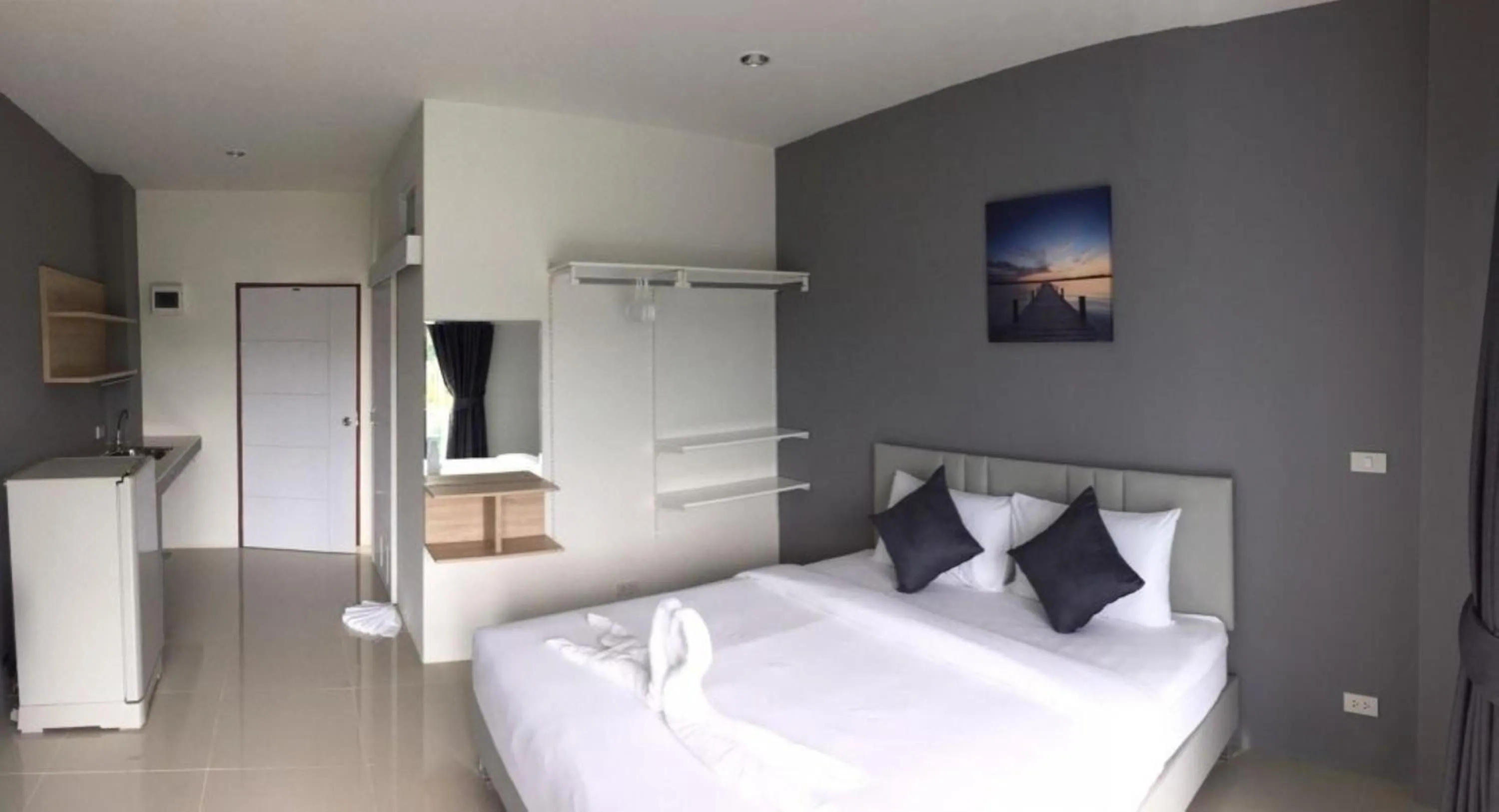 Bedroom, Bed in Big Buddha Hillside Hotel