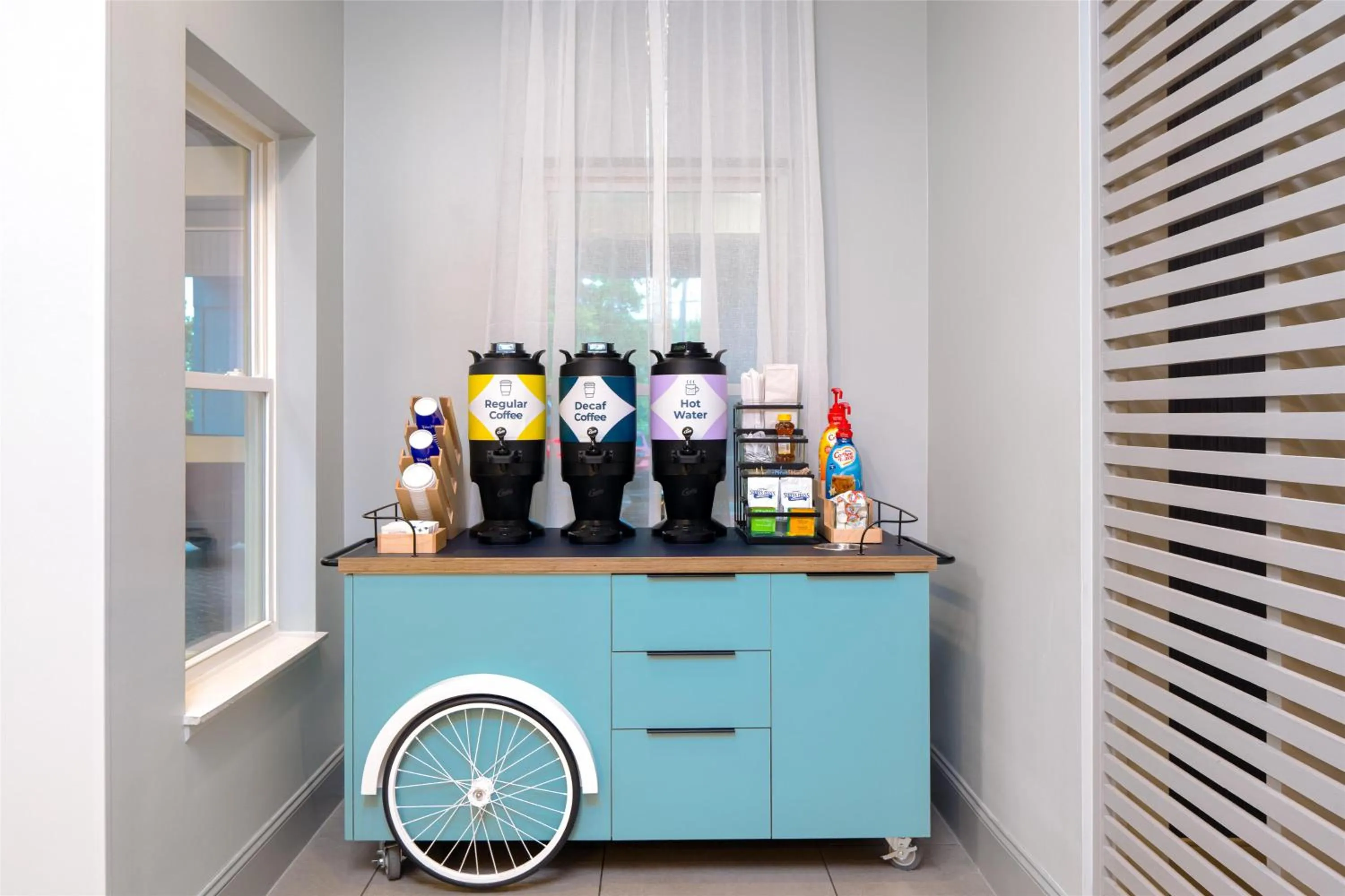 Dining area in Spark by Hilton Summerville