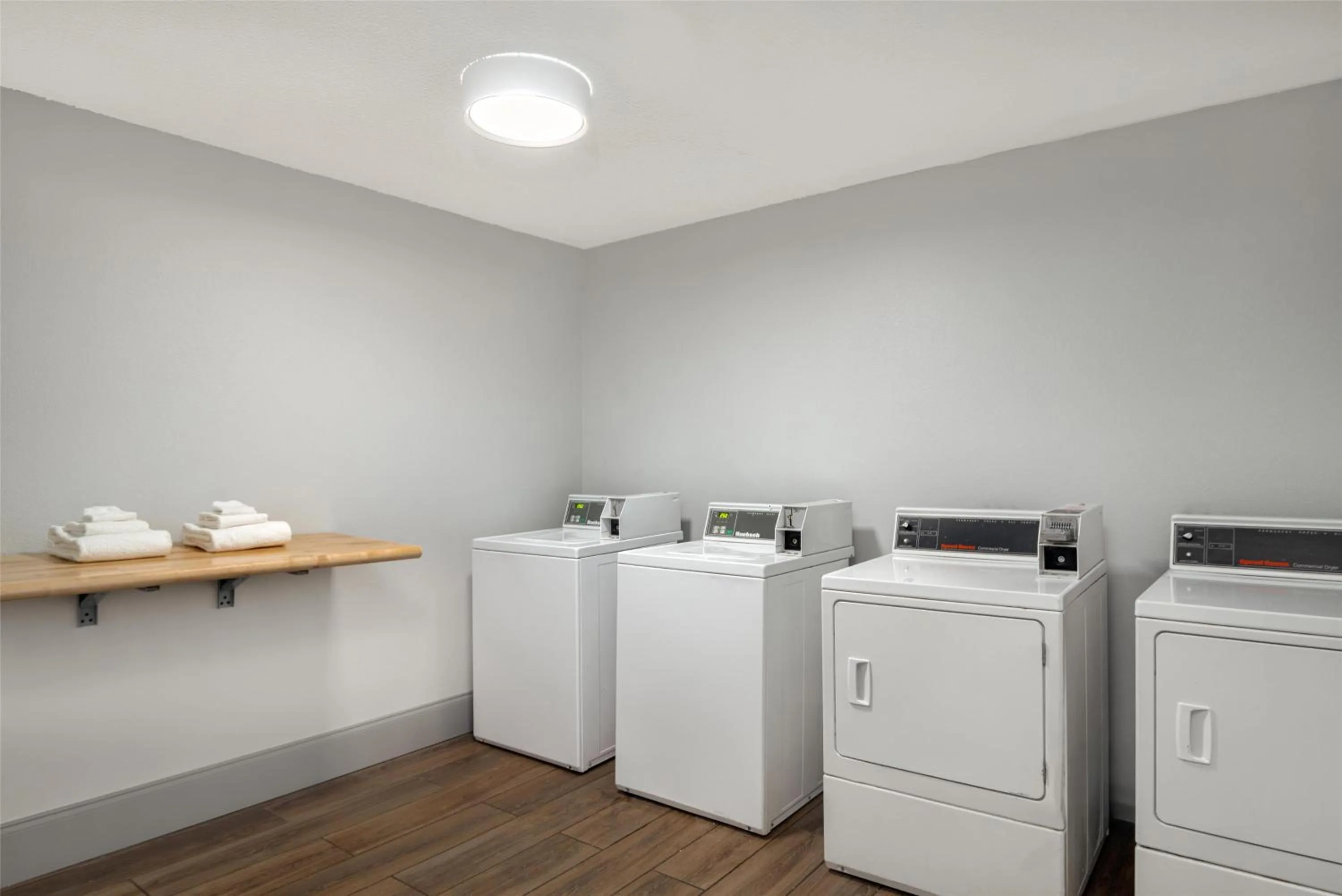 laundry in Spark by Hilton Summerville
