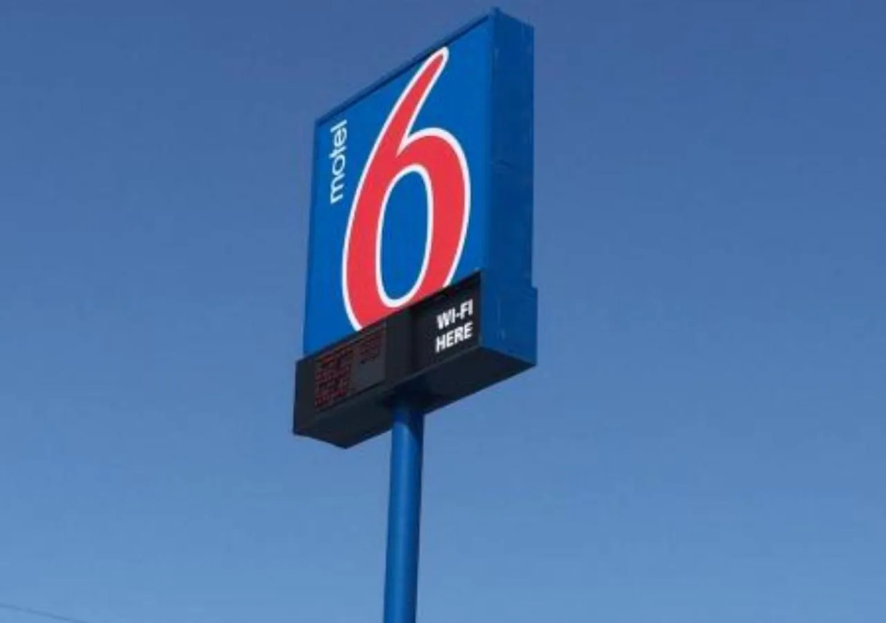 Property logo or sign in Motel 6-Fort Worth, TX - Downtown East