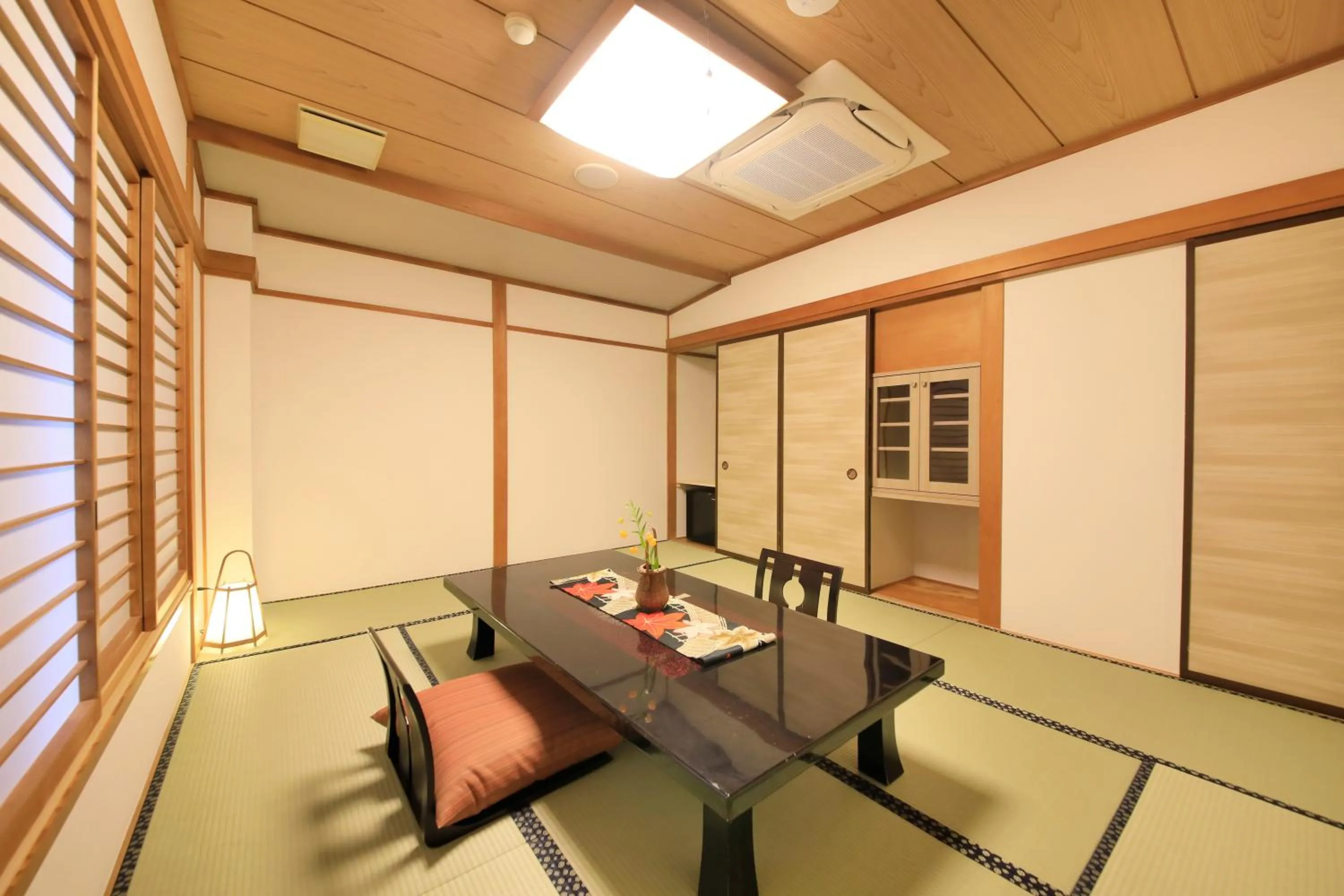 Photo of the whole room in Yururi Nishiizu