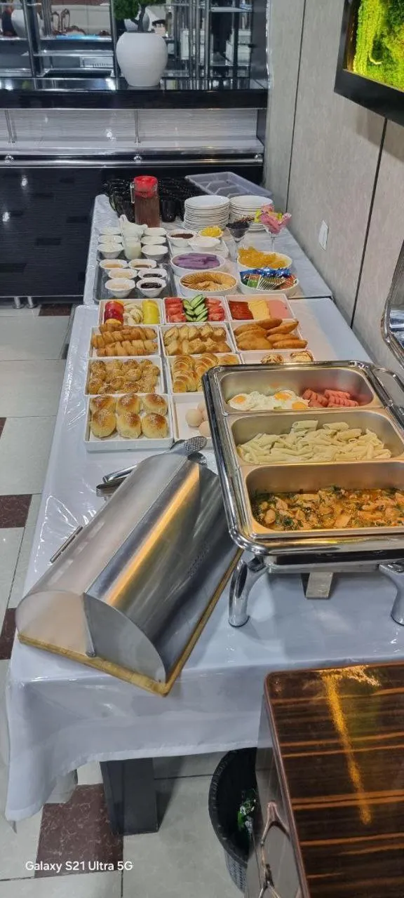 Breakfast in Maximum Hotel