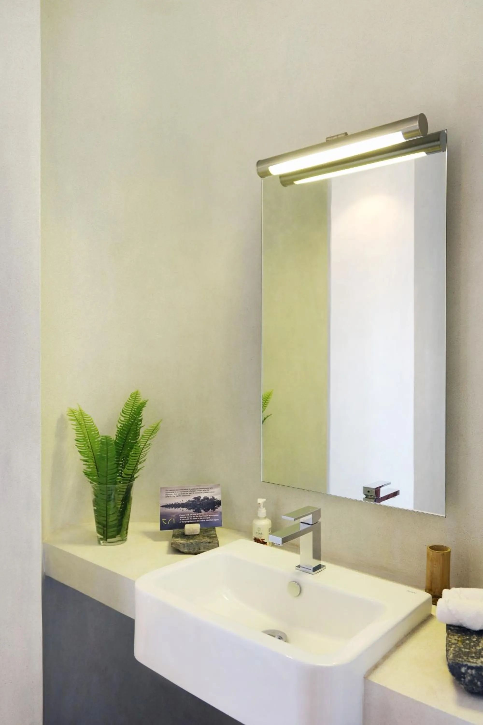 Bathroom in Tri Ahangama