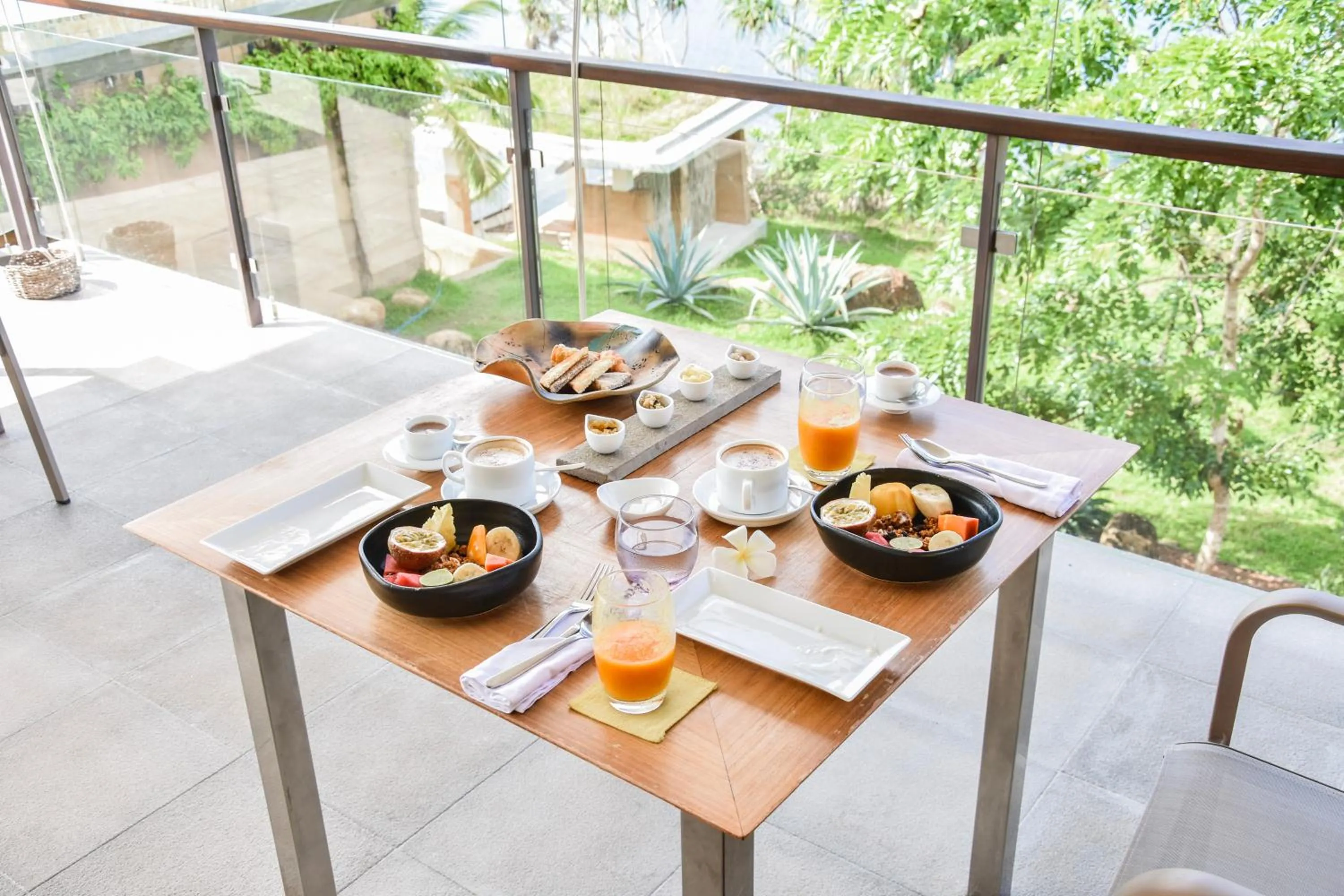 Restaurant/places to eat in Tri Ahangama