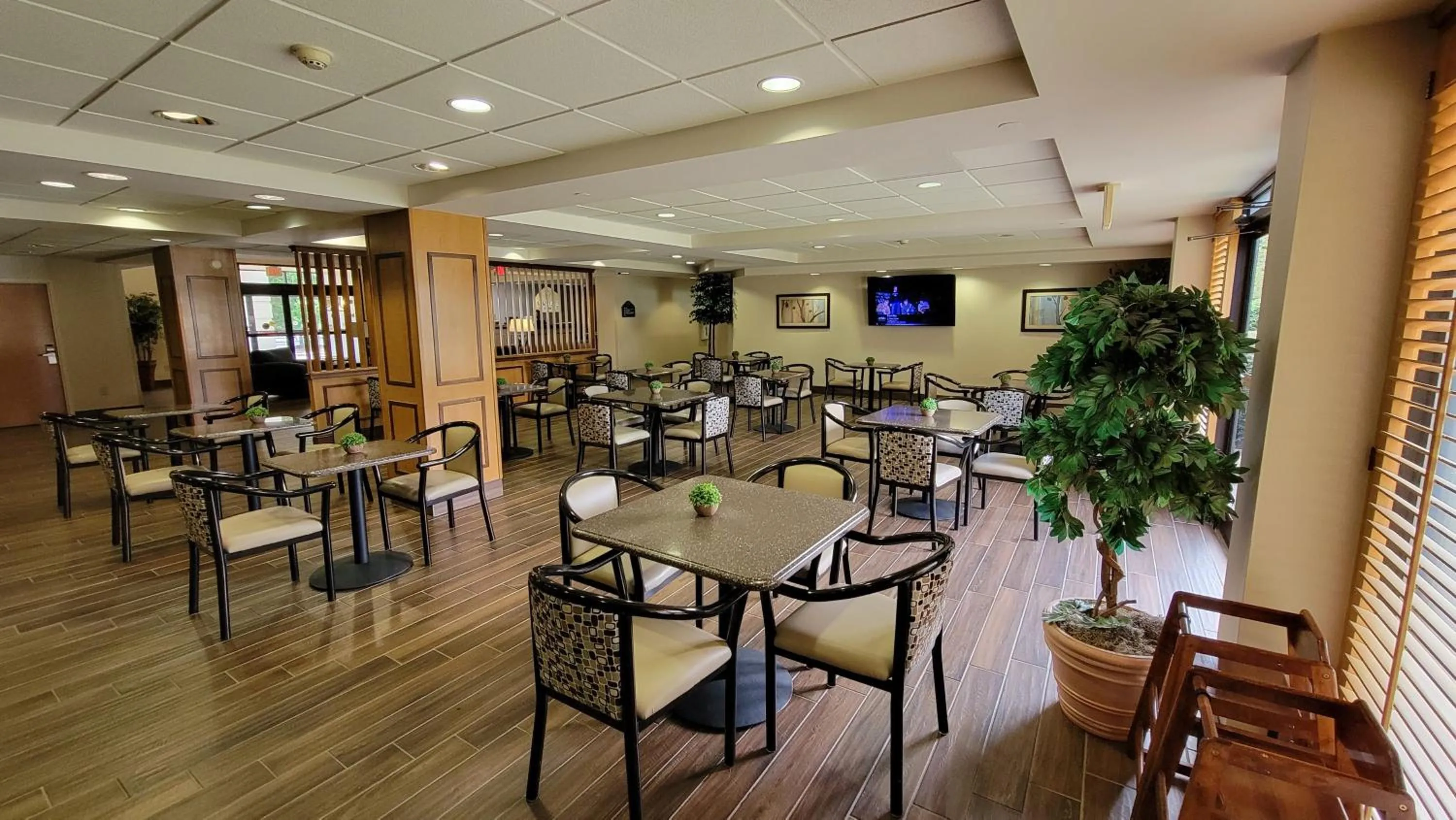 Breakfast in Wingate by Wyndham, Fayetteville NC