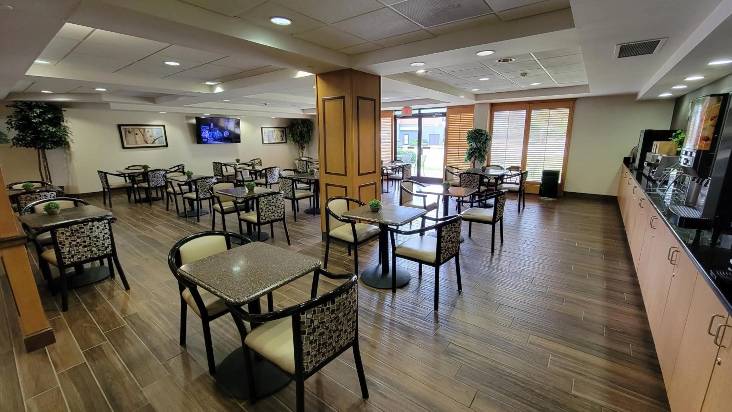 Breakfast in Wingate by Wyndham, Fayetteville NC