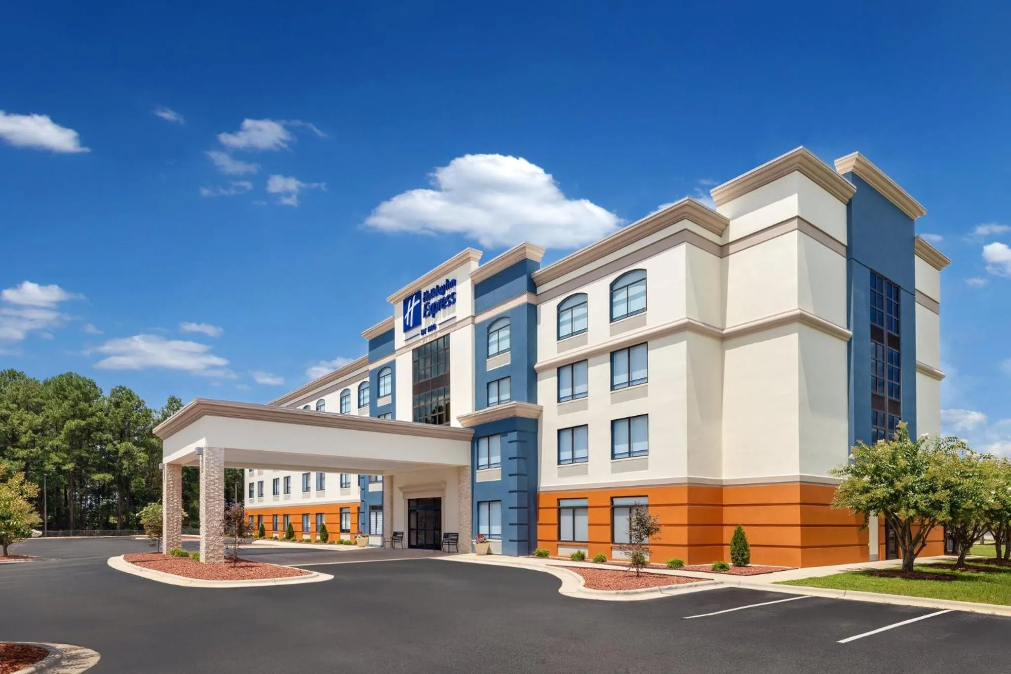 Property building in Holiday Inn Express Fayetteville Fort Bragg by IHG