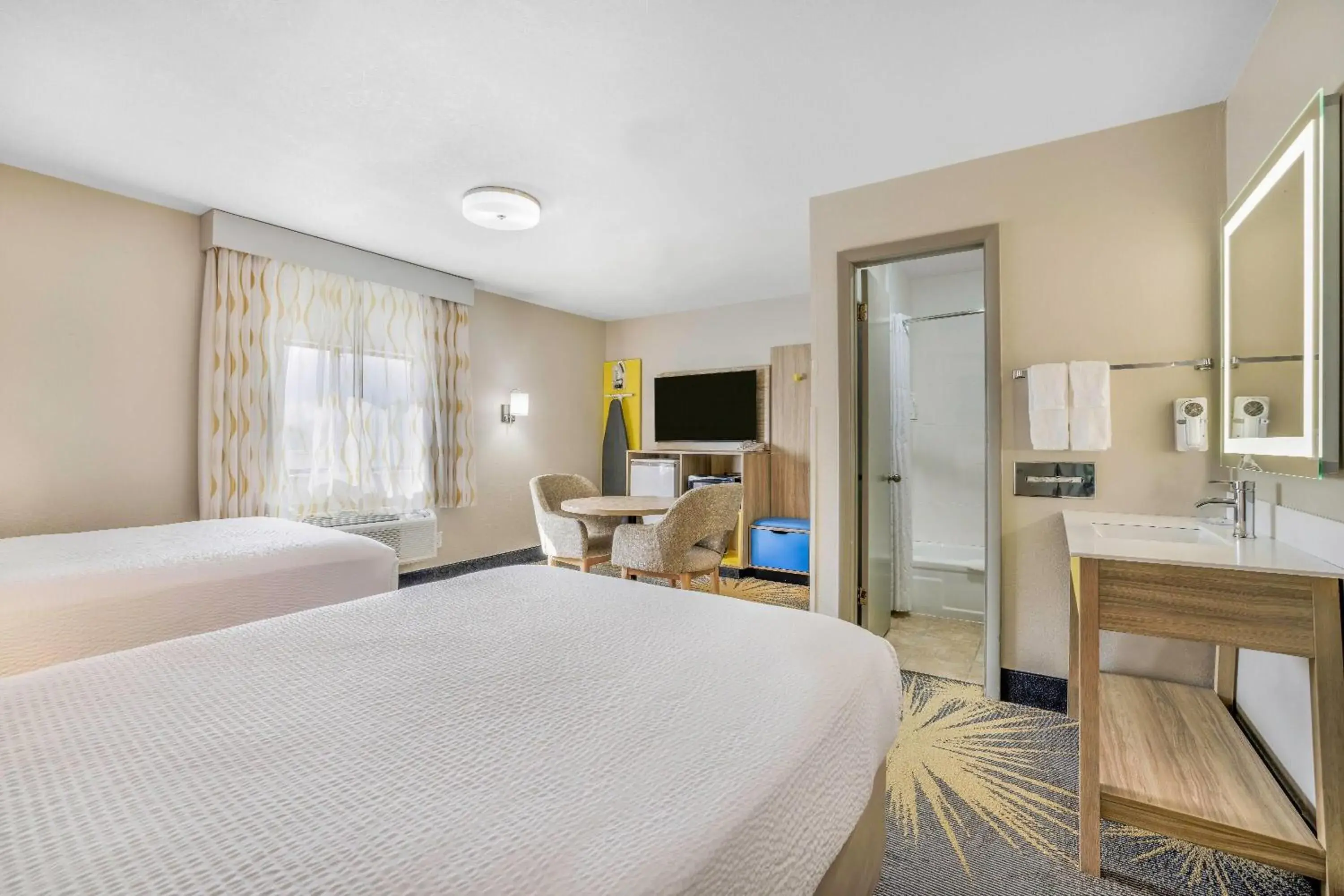 Double Room with Two Double Beds -Second Floor/Non-Smoking in Days Inn by Wyndham Cortez Double Room with Two Double Beds -Second Floor/Non-Smoking in Days Inn by Wyndham Cortez