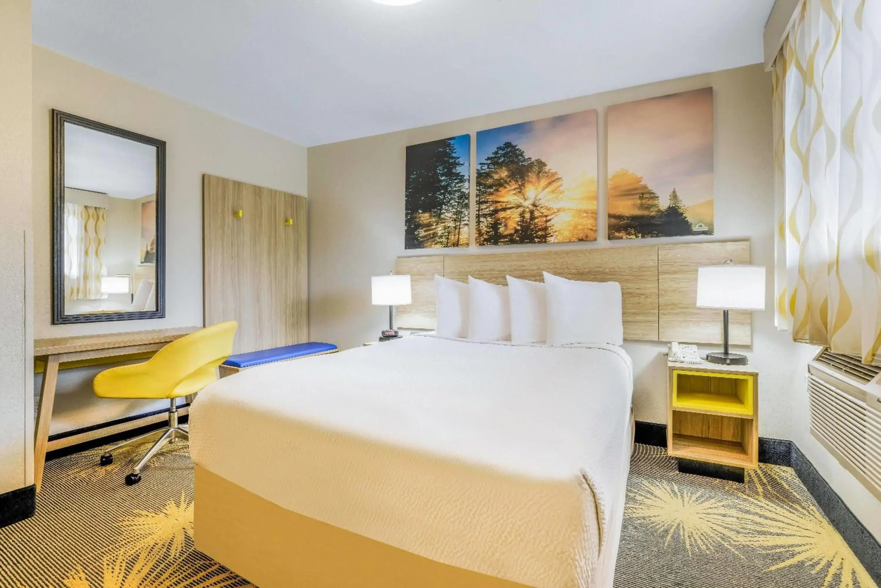 Queen Room - Non-Smoking in Days Inn by Wyndham Cortez Queen Room - Non-Smoking in Days Inn by Wyndham Cortez