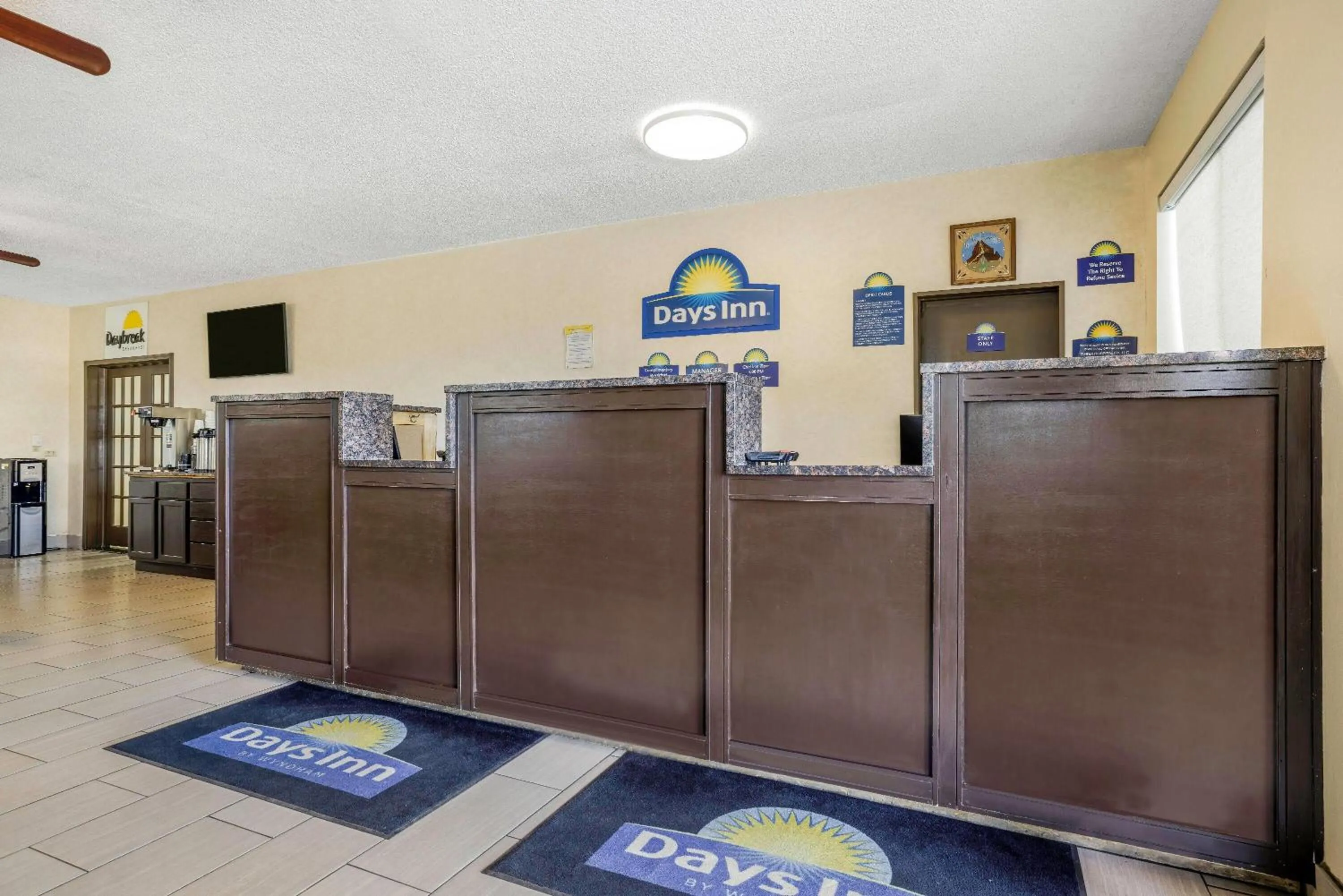 Lobby or reception in Days Inn by Wyndham Cortez