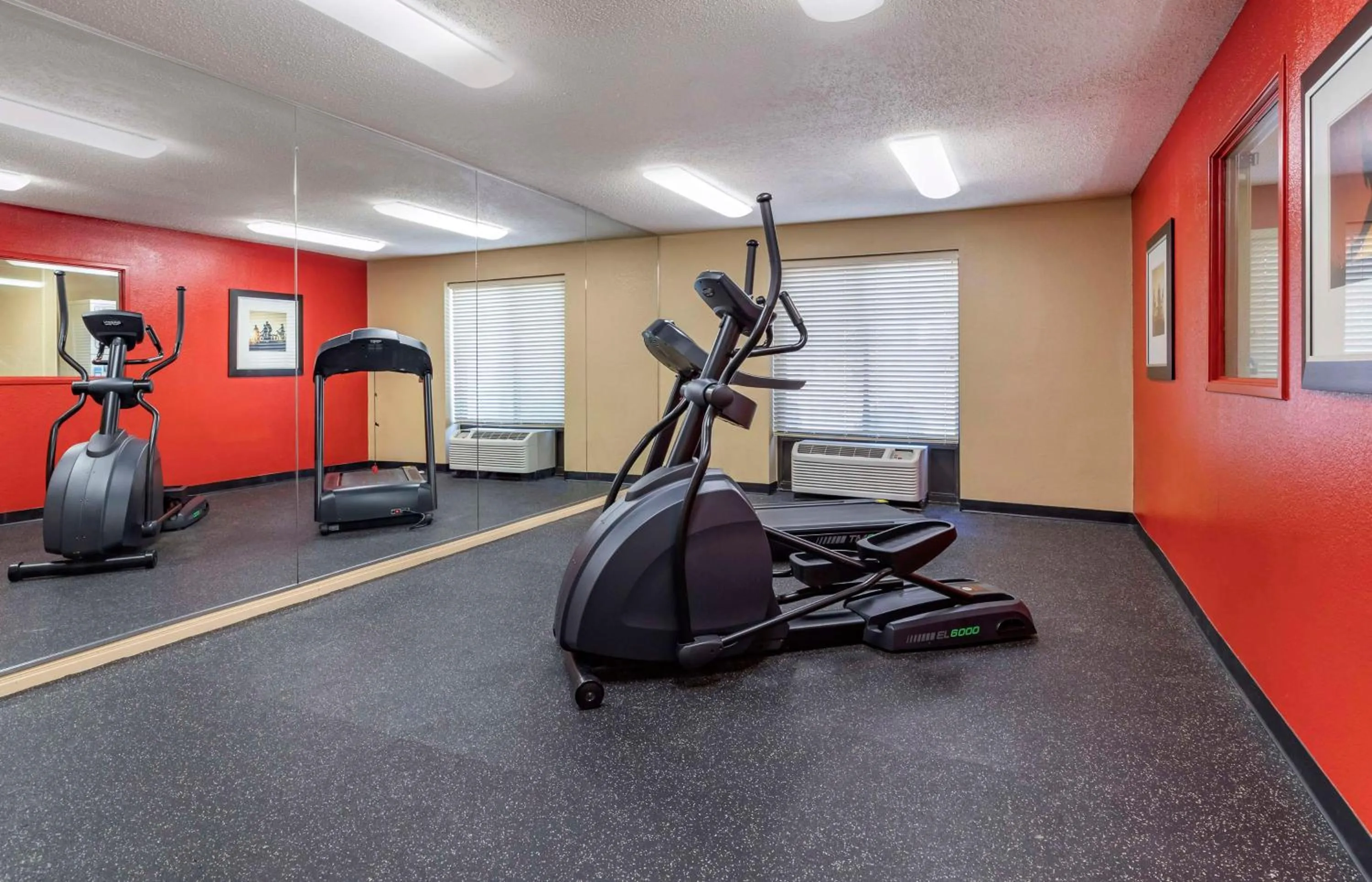 Fitness centre/facilities in Extended Stay America Suites - San Antonio - Colonnade - Medical