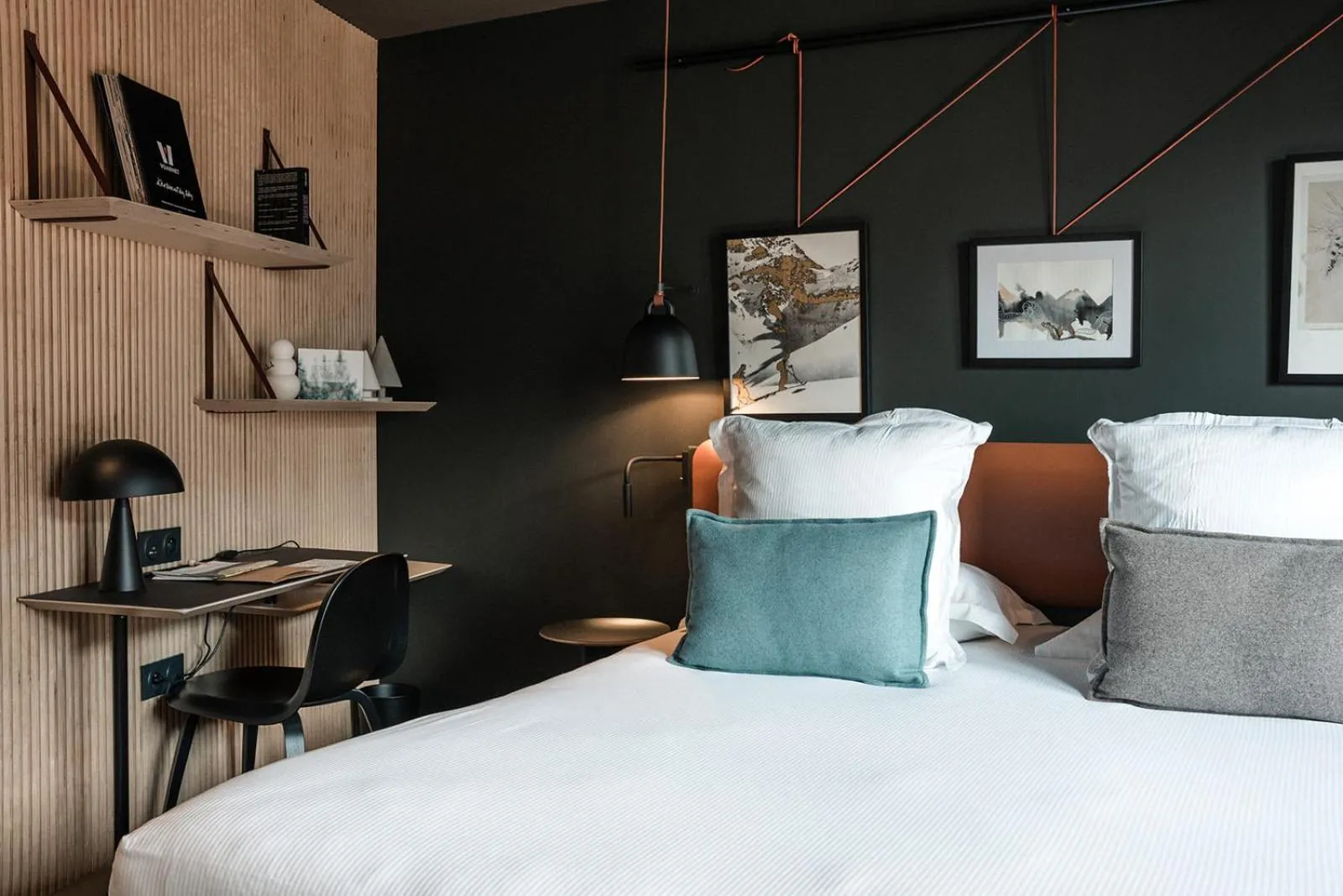 Photo of the whole room, Bed in Hôtel MiL8