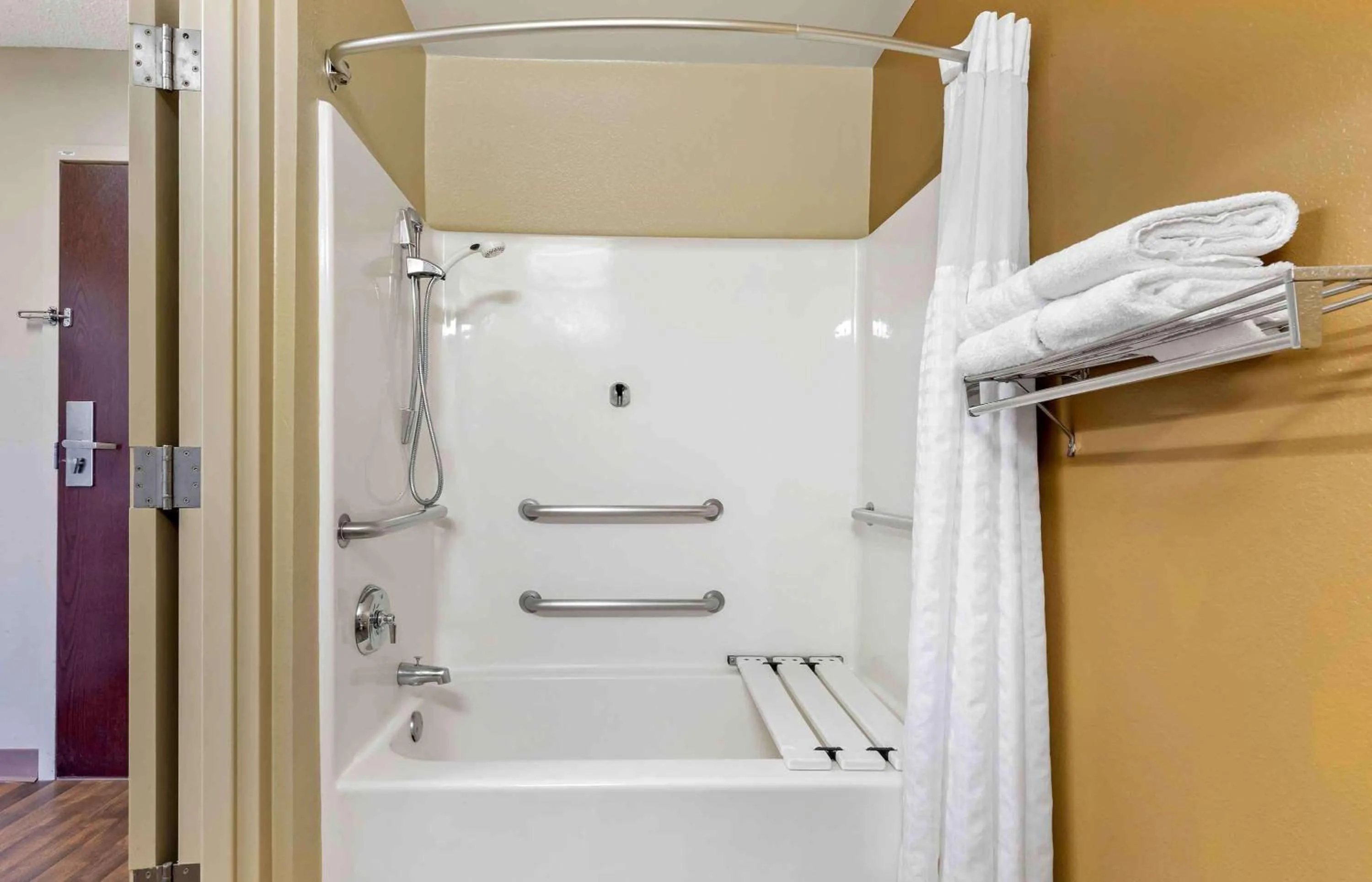 Bathroom in Extended Stay America Suites - Houston - Northwest - Hwy 290 - Hollister