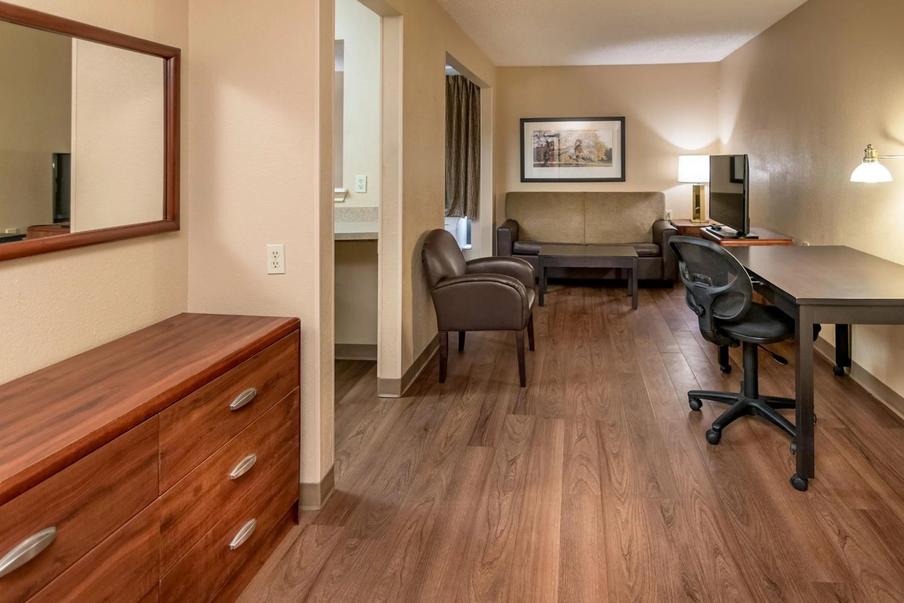 Living room in Extended Stay America Suites - Houston - Northwest - Hwy 290 - Hollister