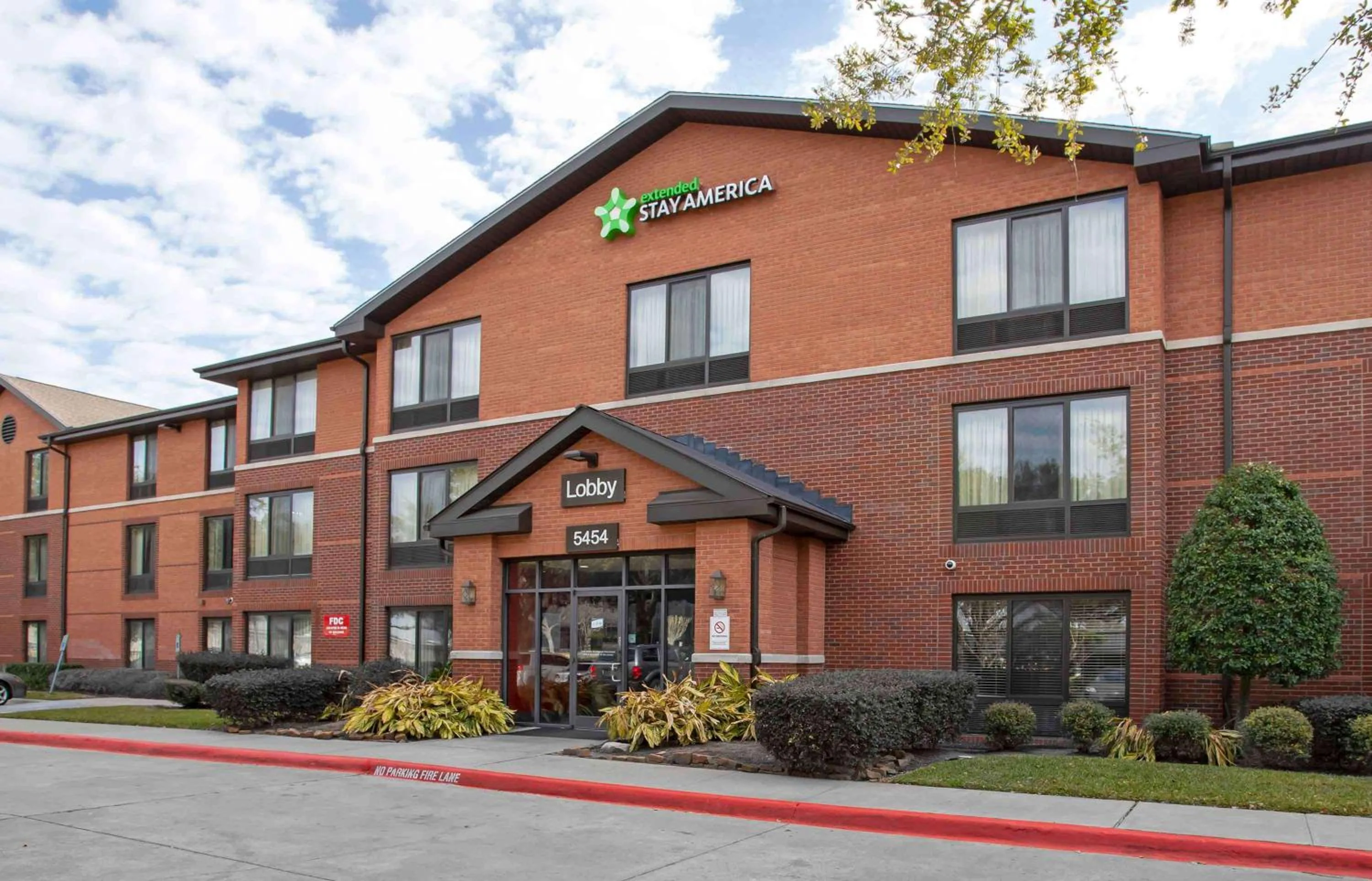 Property building in Extended Stay America Suites - Houston - Northwest - Hwy 290 - Hollister