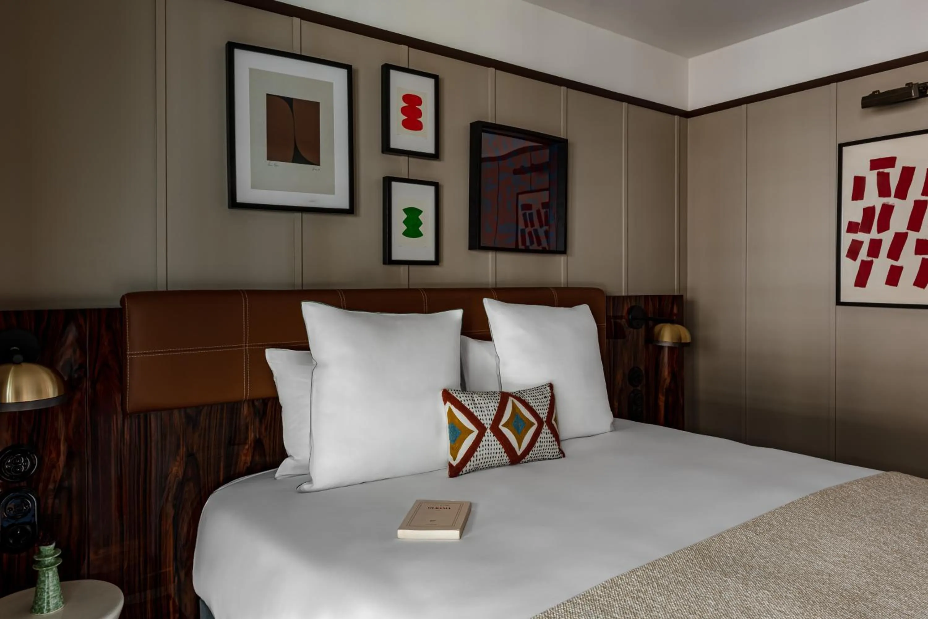 Bedroom, Bed in Norman Paris Hôtel & Spa