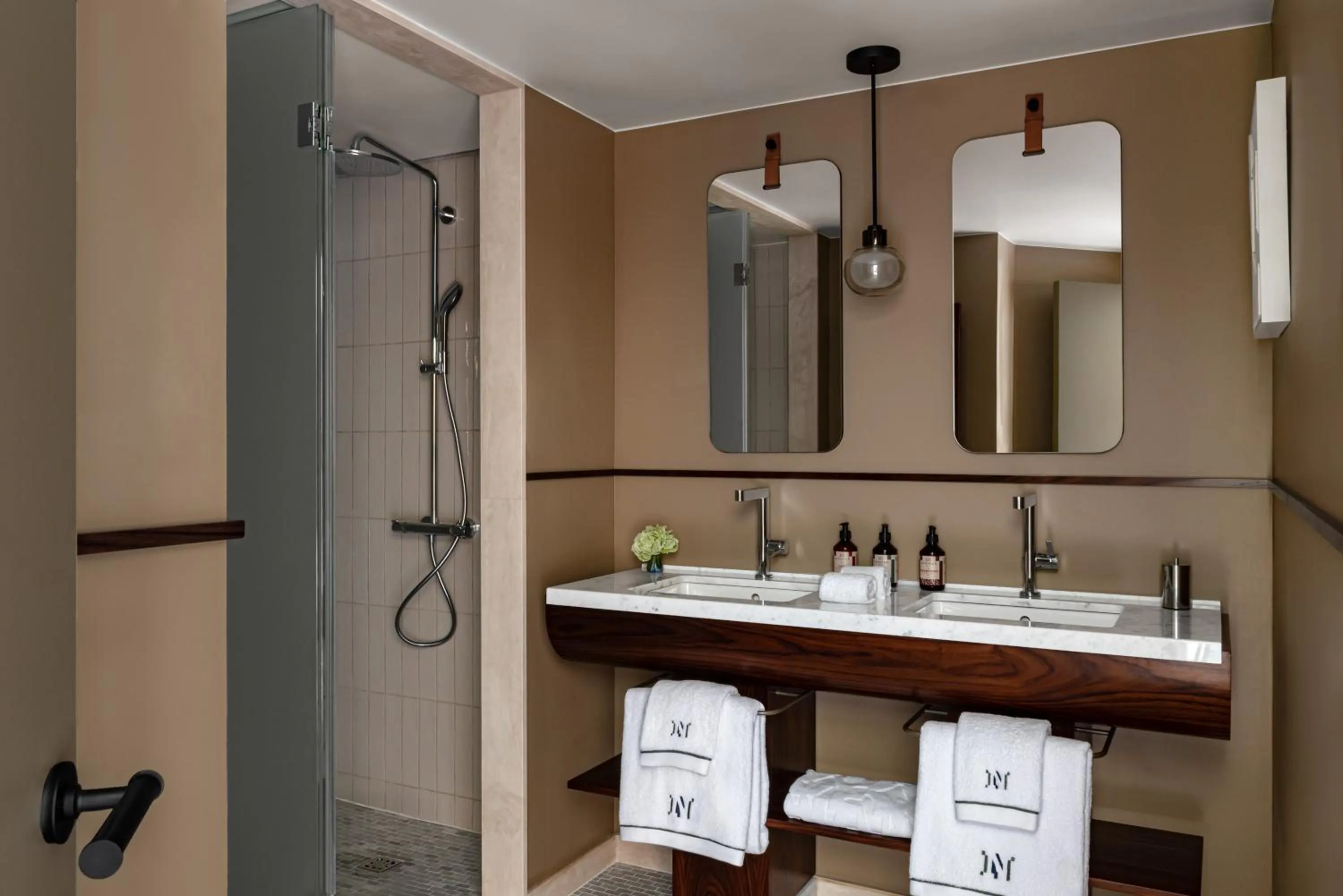 Bathroom in Norman Paris Hôtel & Spa