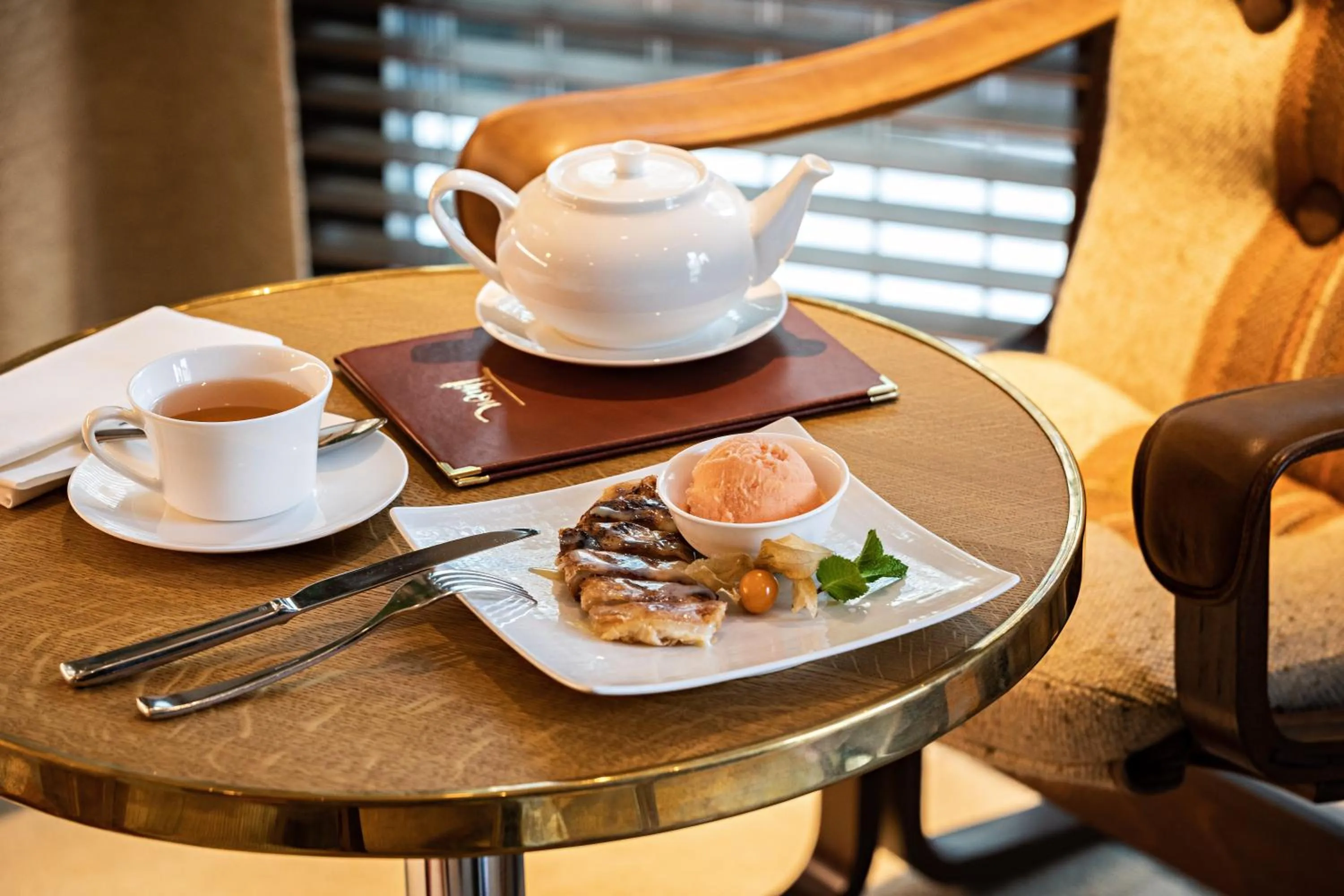 Restaurant/places to eat in Norman Paris Hôtel & Spa