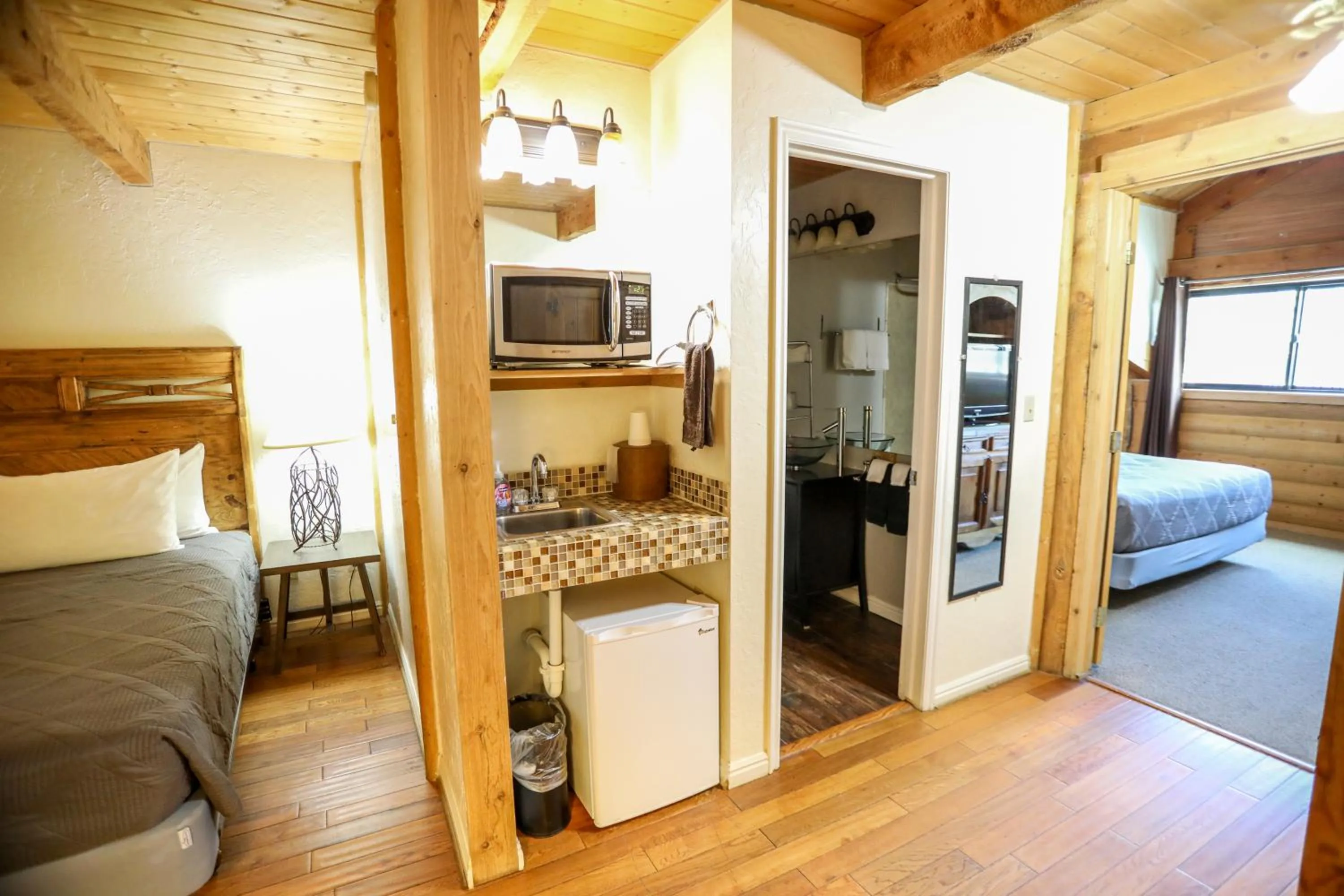 The Boulder Creek Lodge