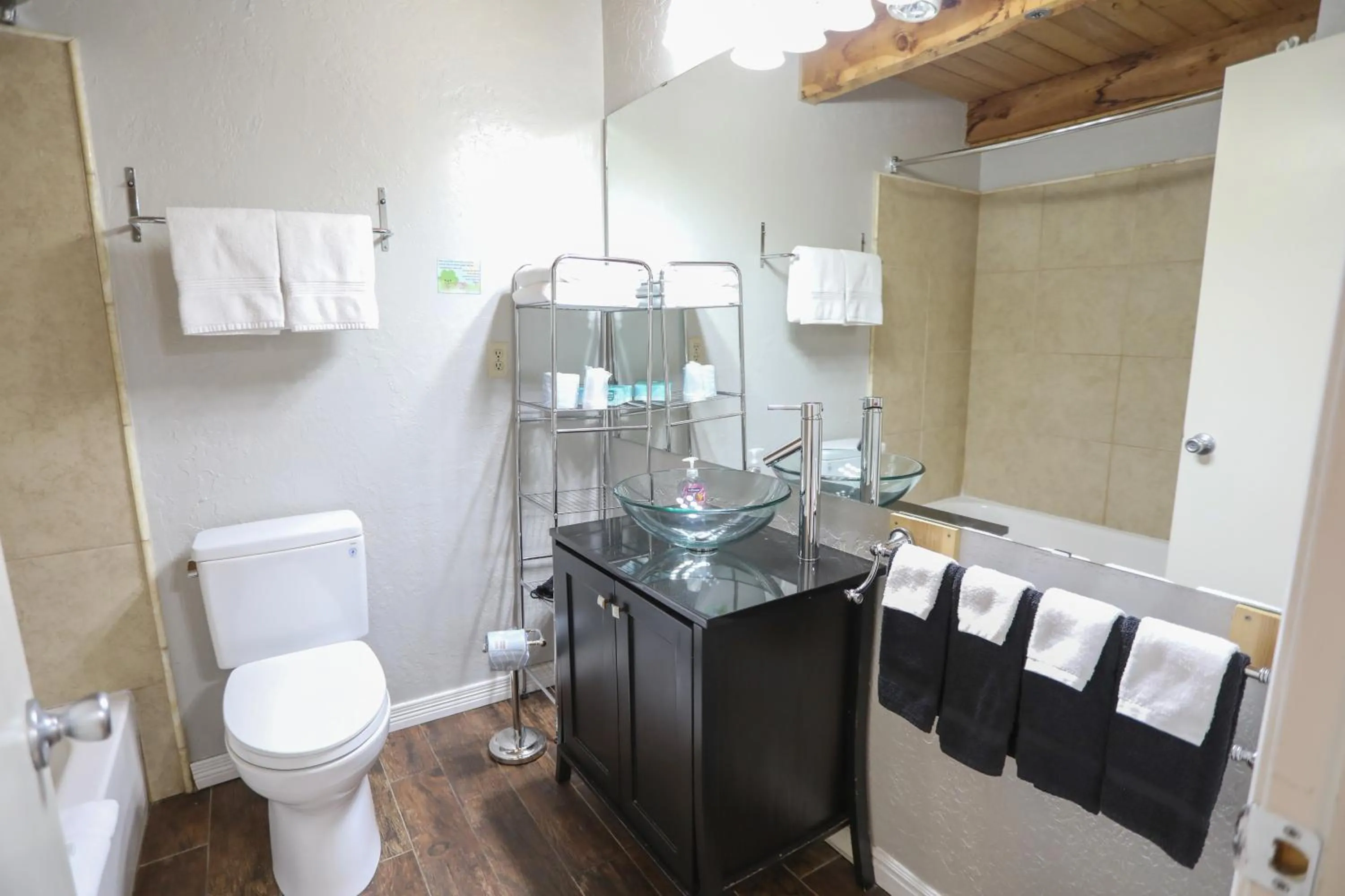 The Boulder Creek Lodge