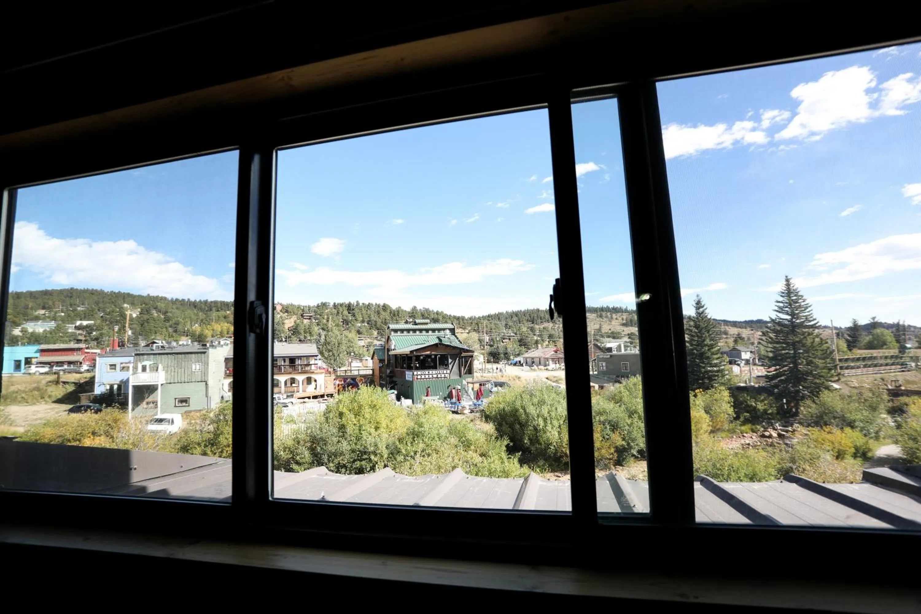 The Boulder Creek Lodge