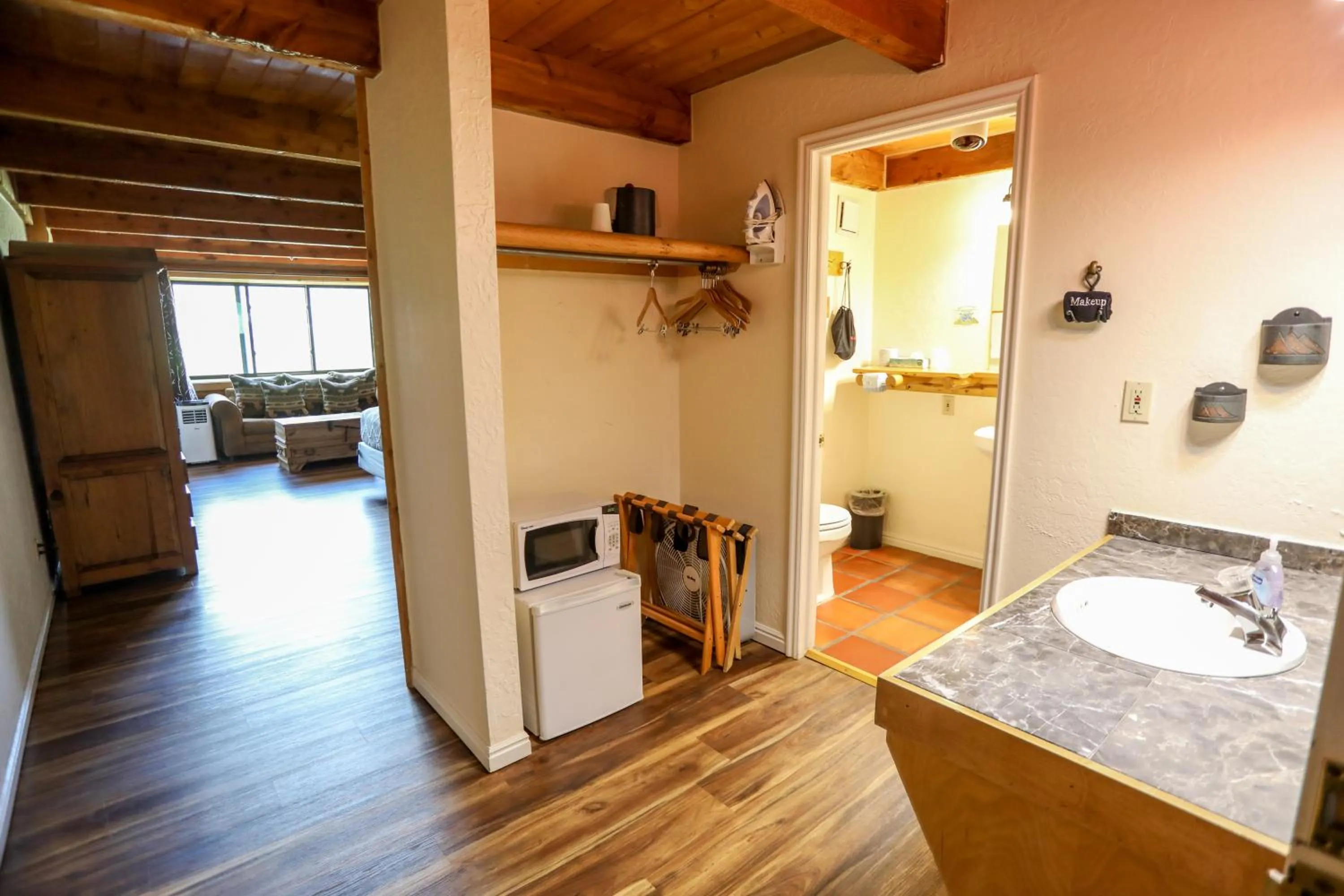 The Boulder Creek Lodge