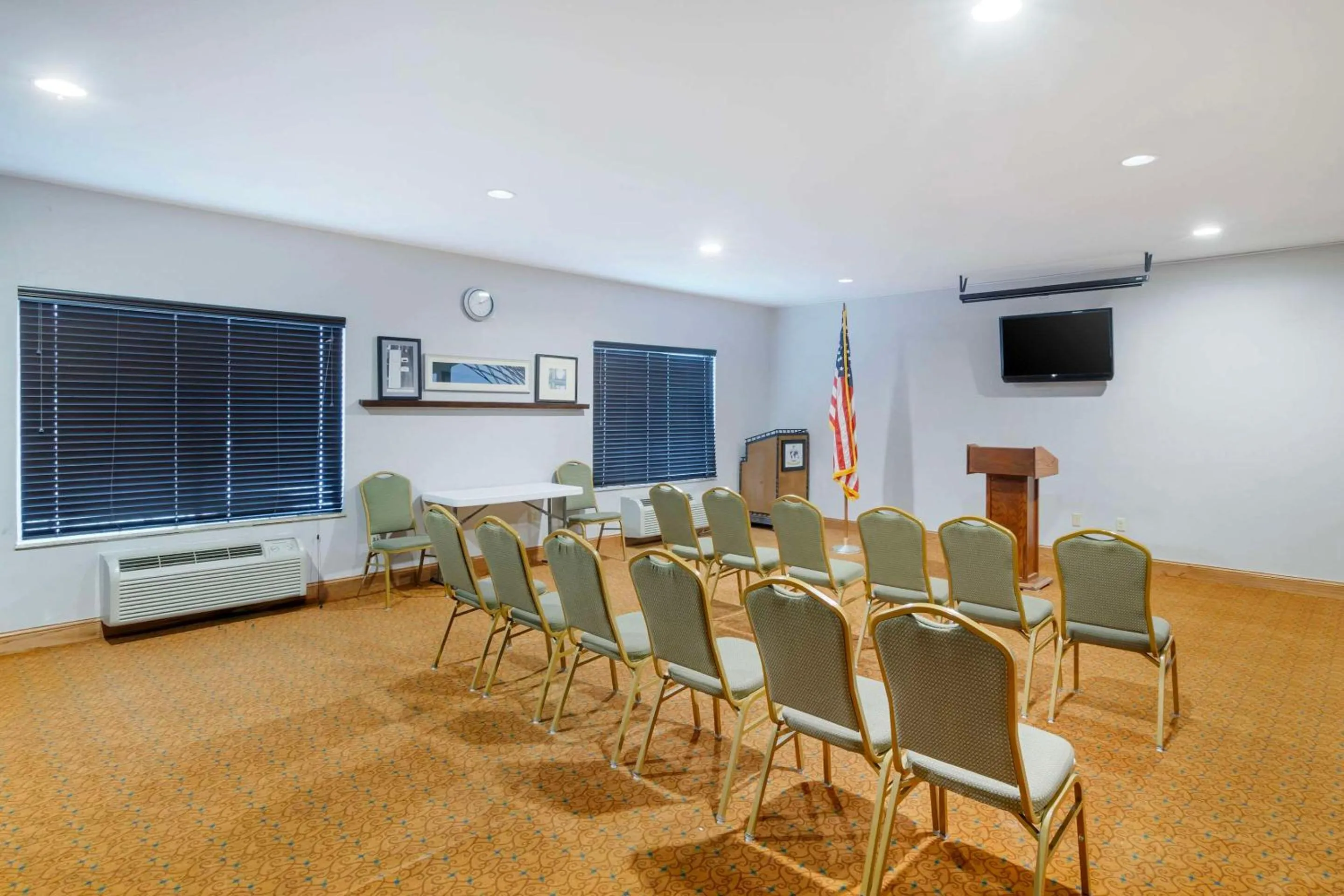 Meeting/conference room in Country Inn & Suites by Radisson, Columbia, MO